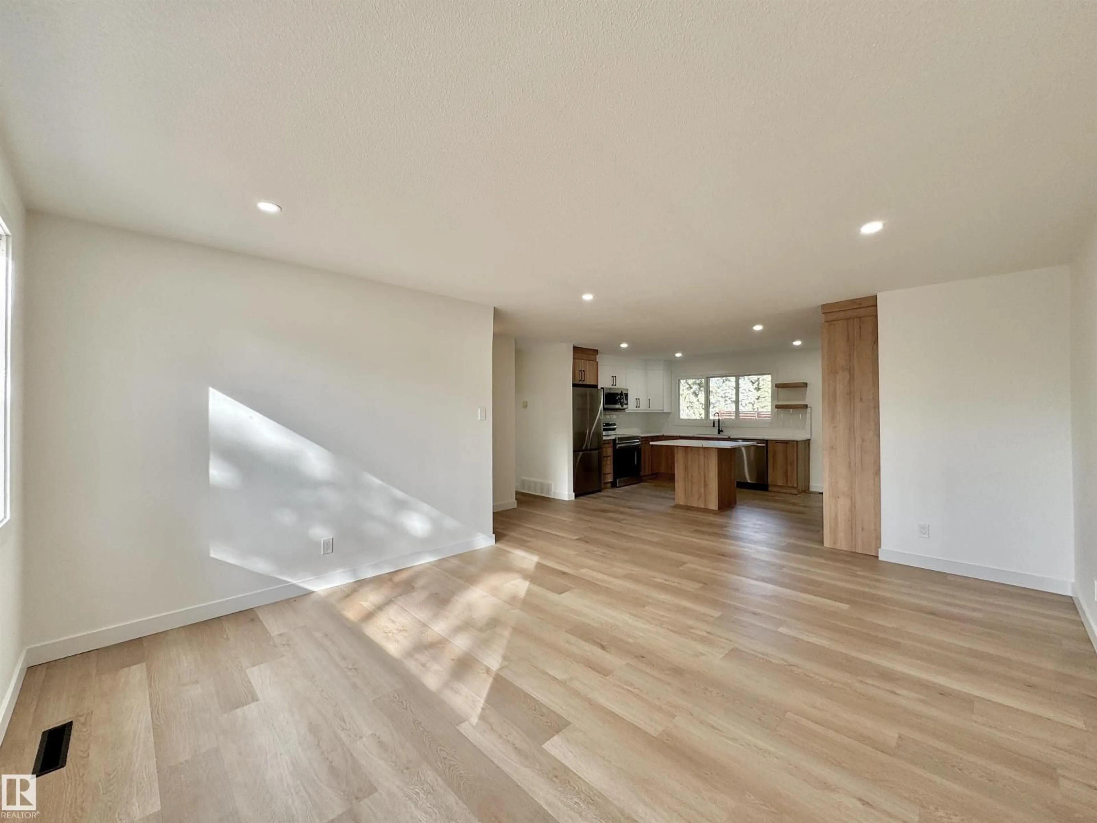 Unknown for 12 SYCAMORE ST, Sherwood Park Alberta T8A2B9