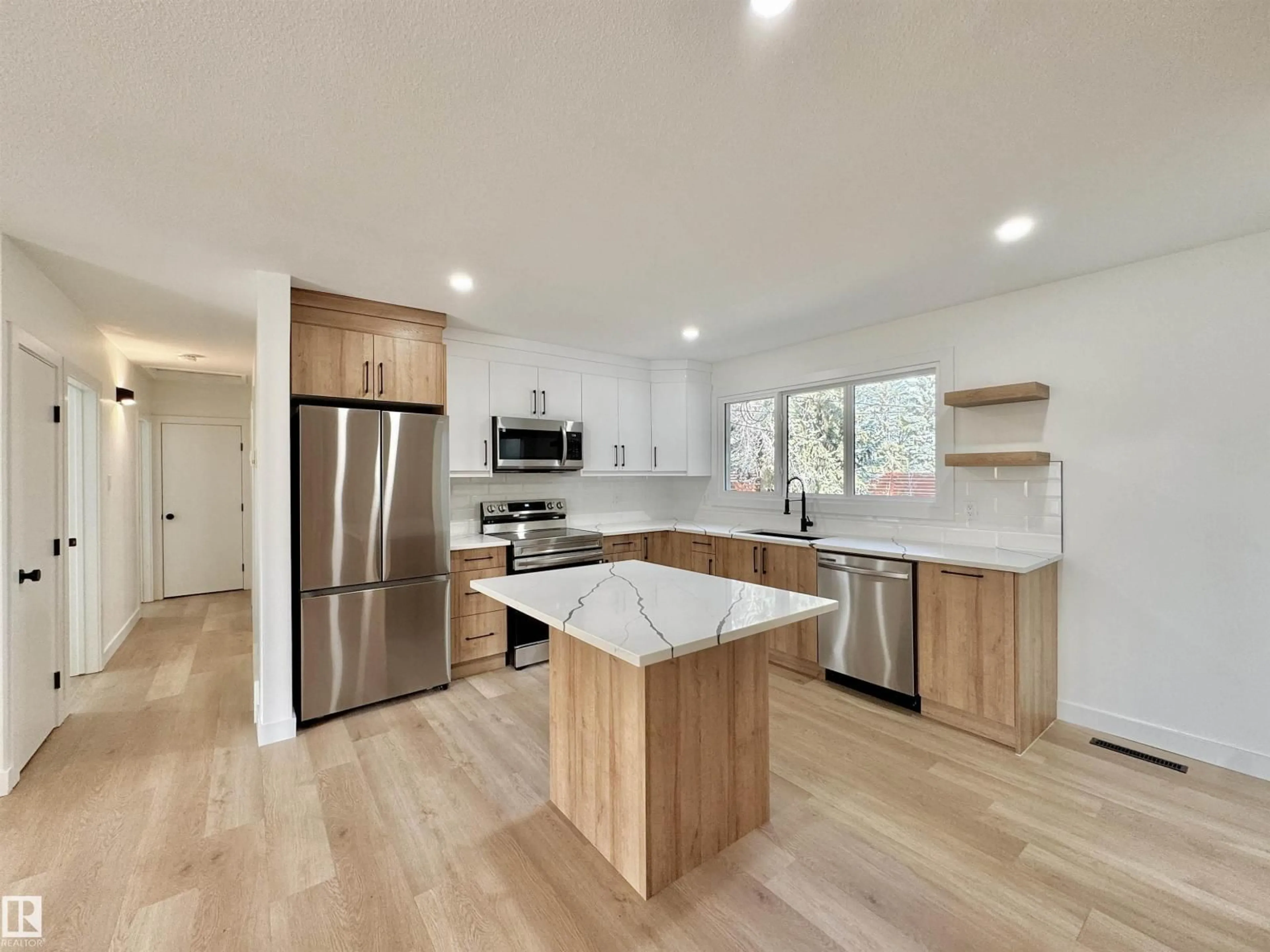 Open concept kitchen, unknown for 12 SYCAMORE ST, Sherwood Park Alberta T8A2B9