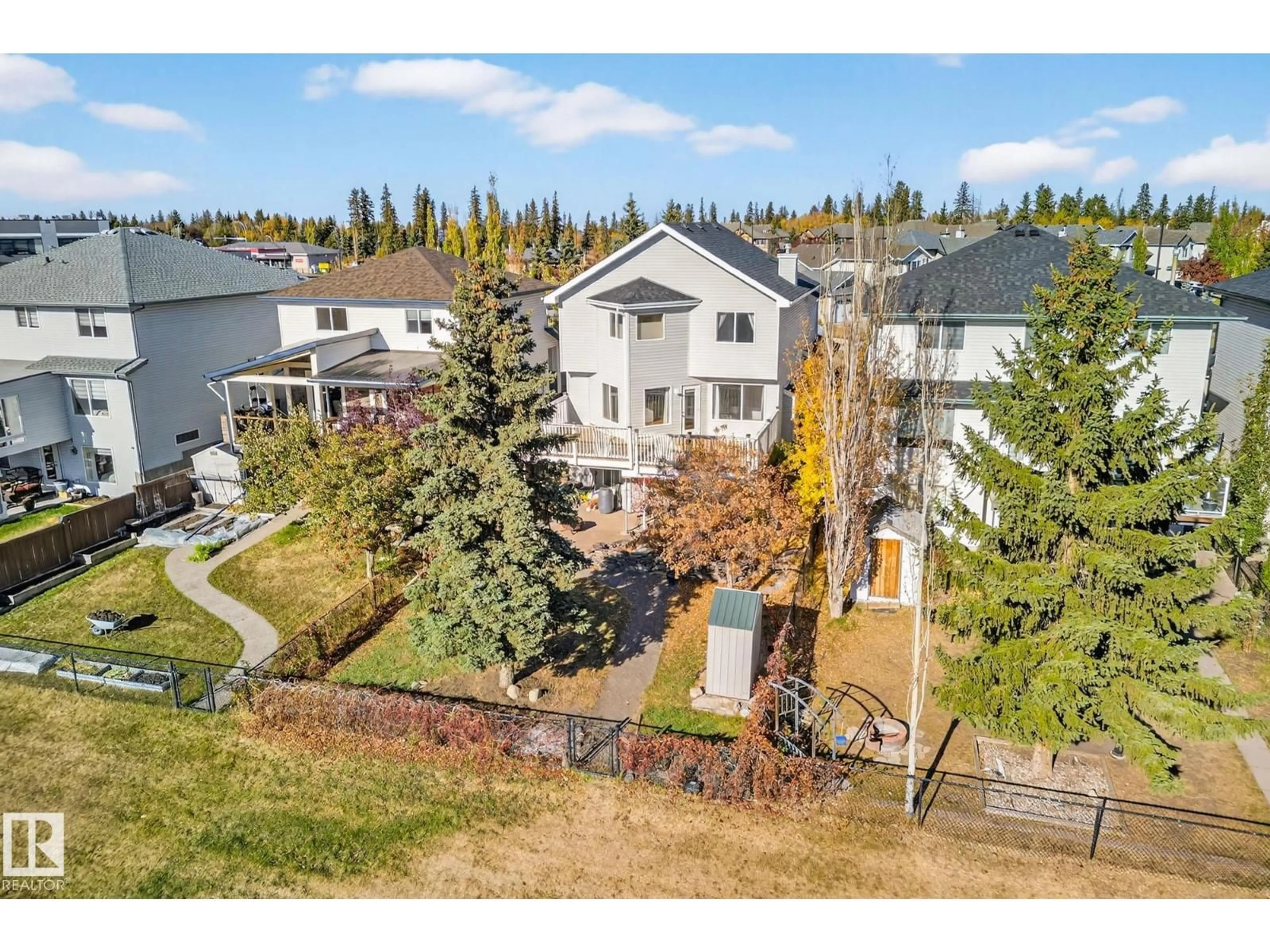 A pic from outside/outdoor area/front of a property/back of a property/a pic from drone, mountain view for 3327 32 AV, Edmonton Alberta T6T1X7