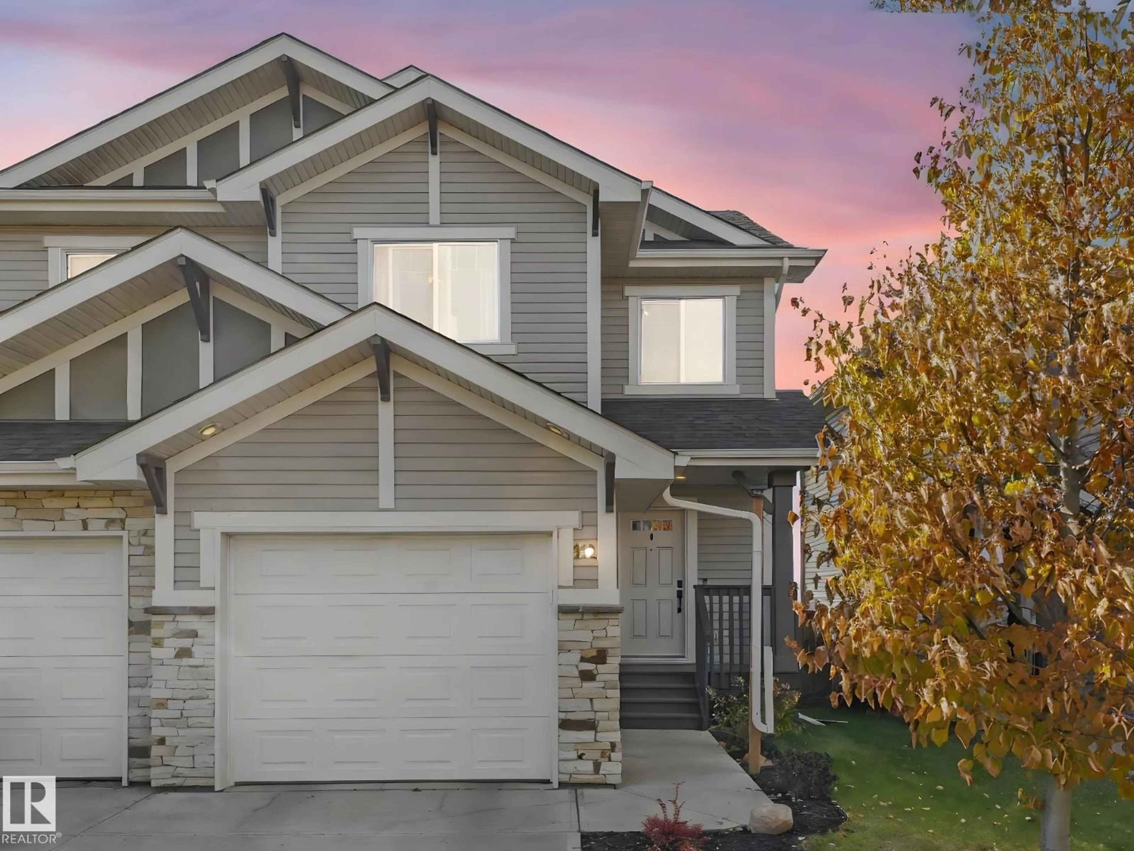 Home with vinyl exterior material, street for 112 SANTANA, Fort Saskatchewan Alberta T8L0T2