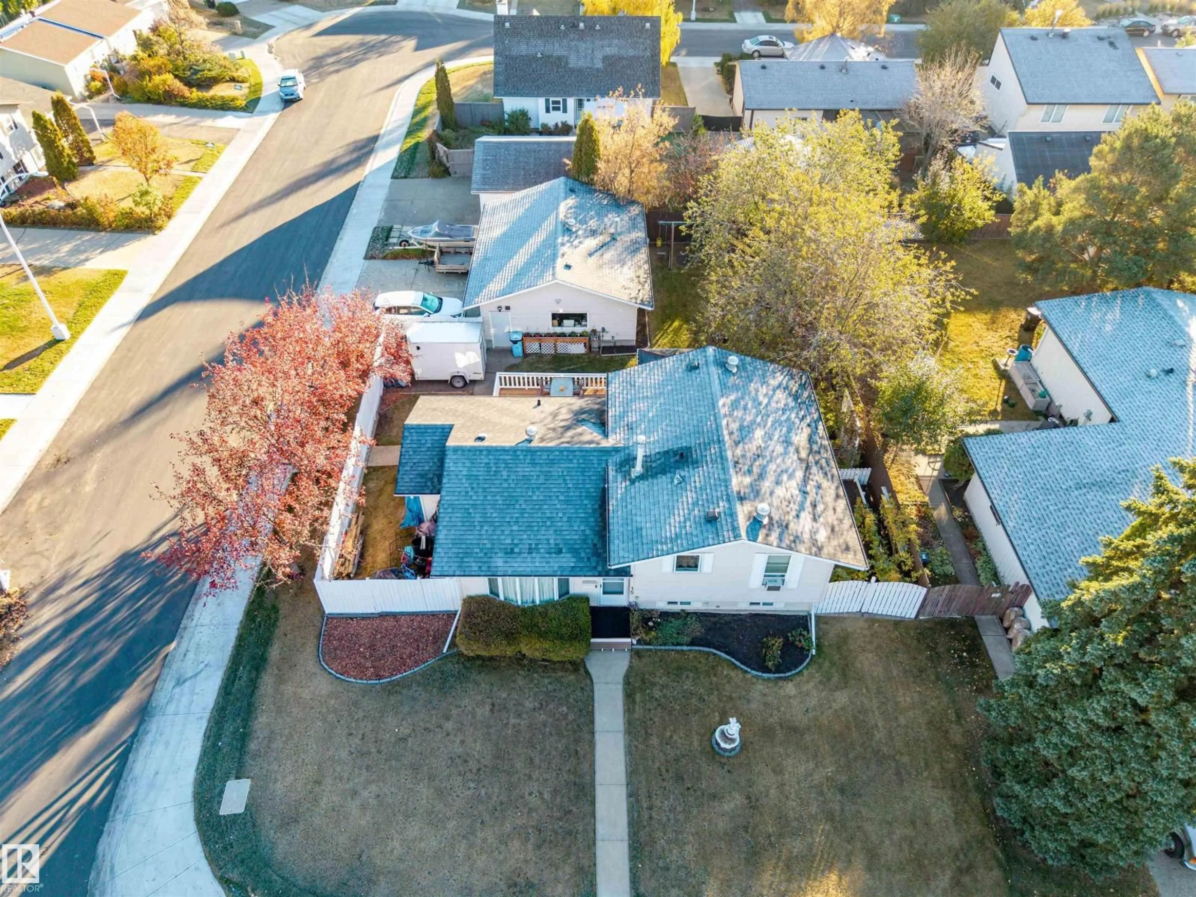 A pic from outside/outdoor area/front of a property/back of a property/a pic from drone, street for 15 WILLIAM HUSTLER CR, Edmonton Alberta T5A4C1