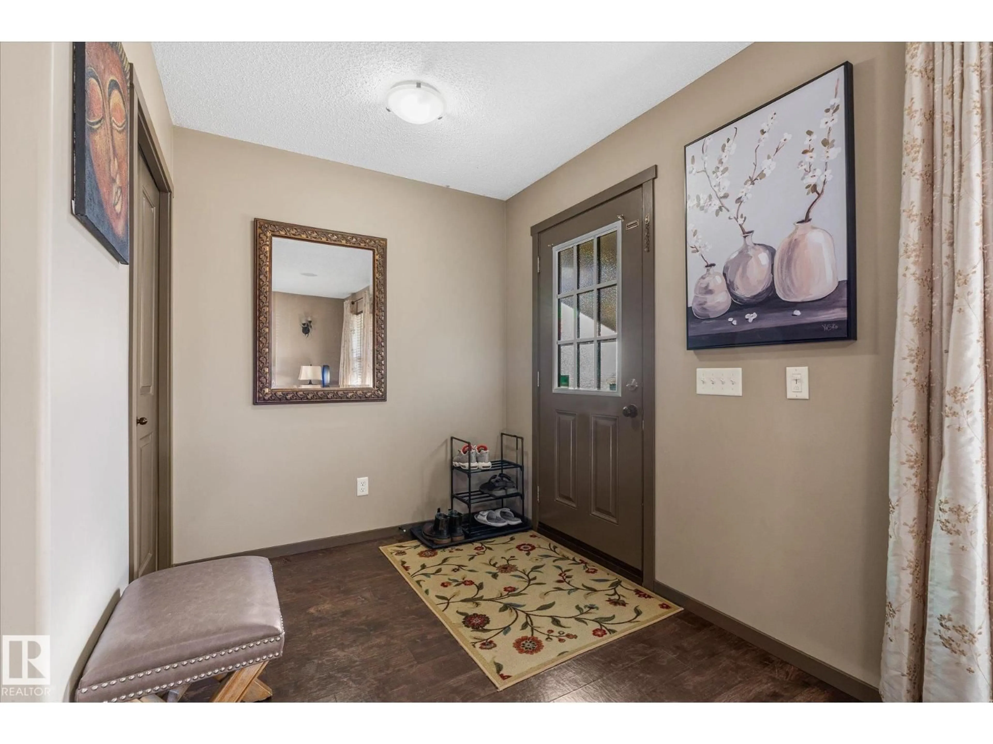 Indoor entryway for SW - 123 63 ST, Edmonton Alberta T6X0C1