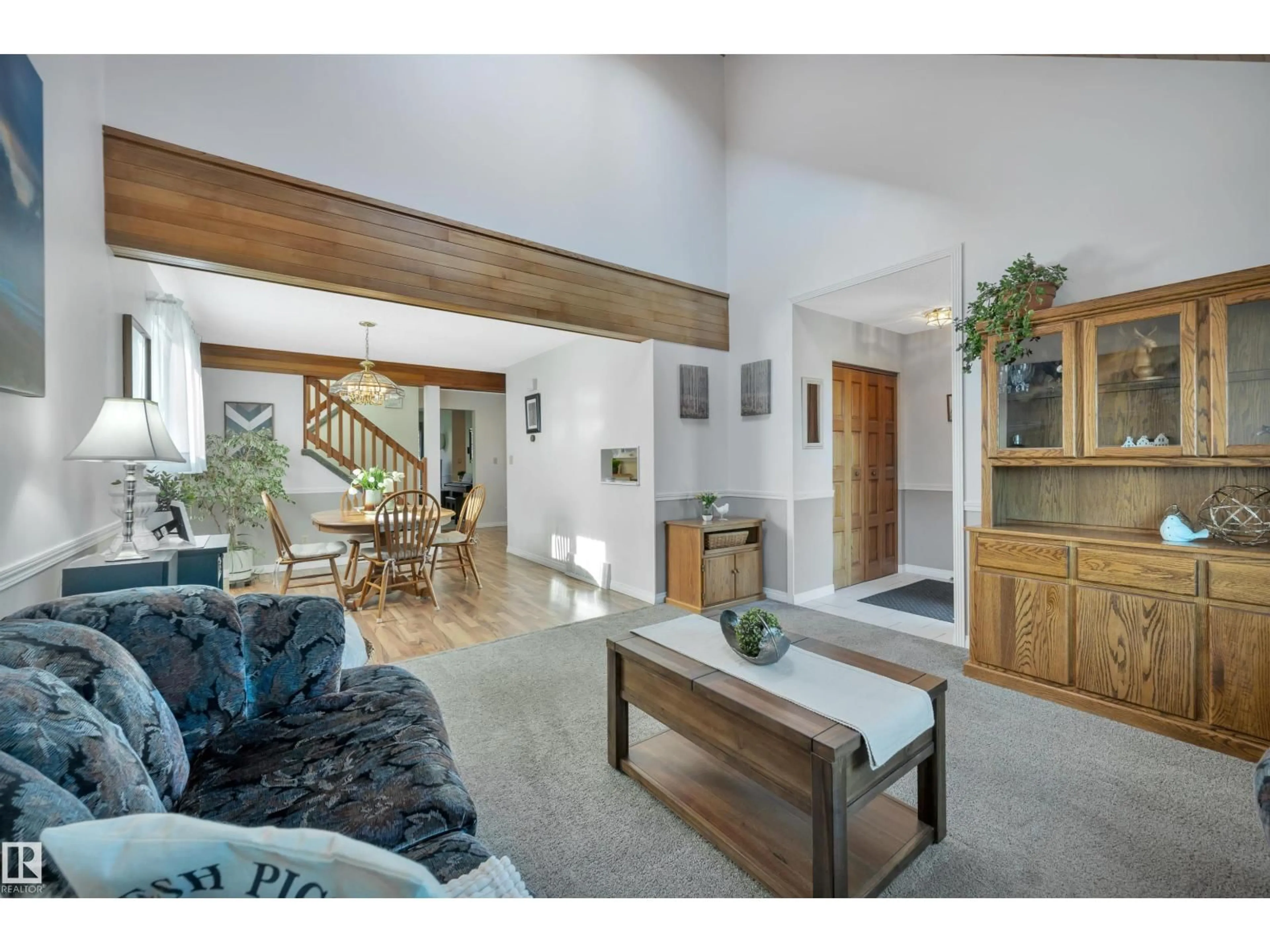 Unknown for 1412 35 ST, Edmonton Alberta T6L3E8