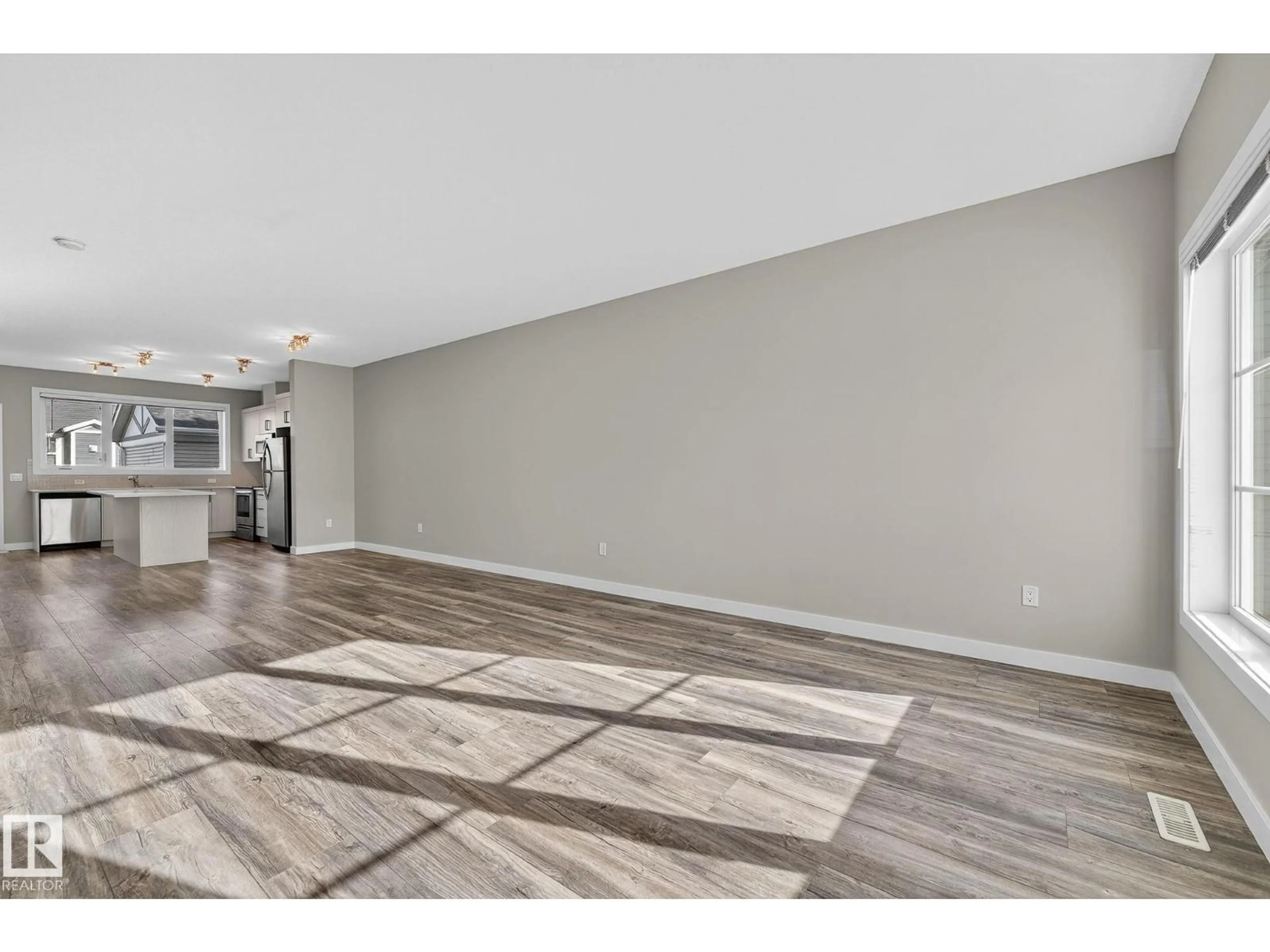 A pic of a room for 1077 GAULT BOULEVARD, Edmonton Alberta T5E6W3