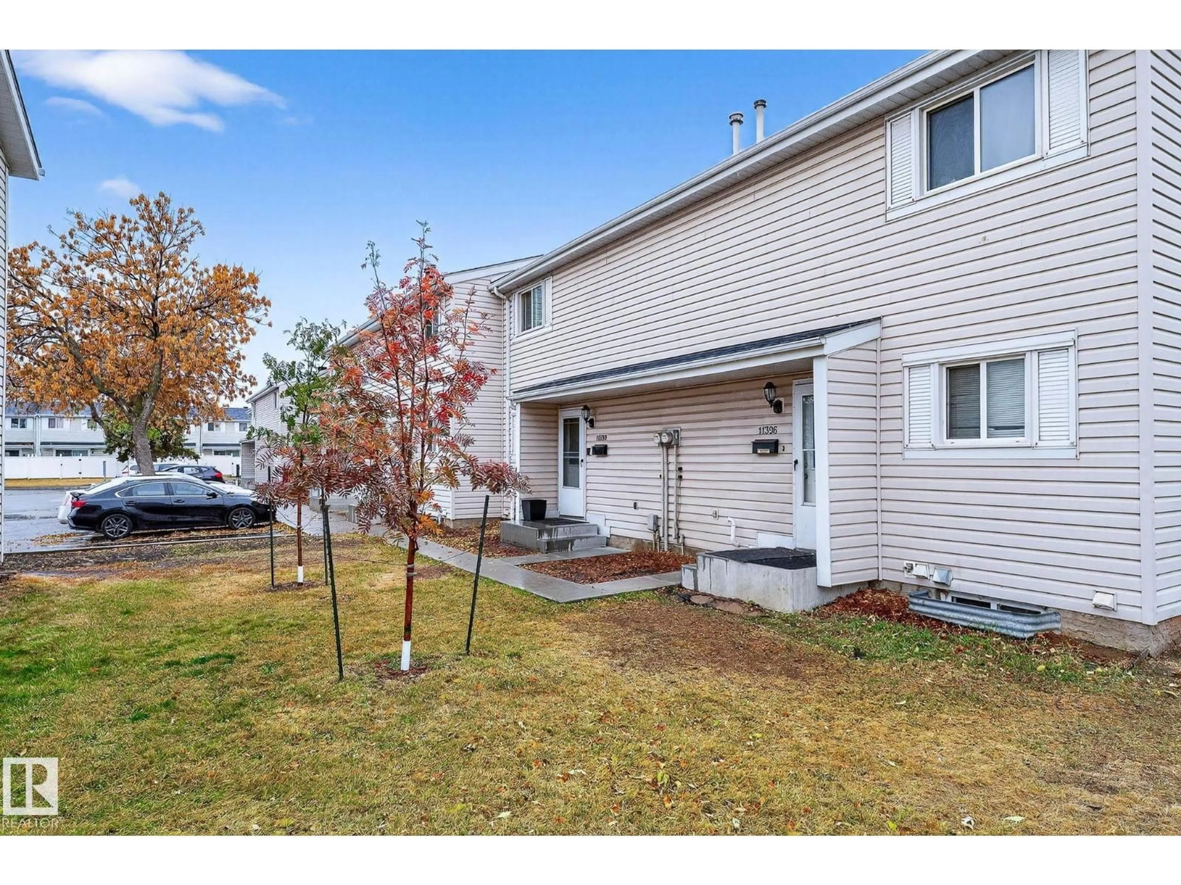 Unknown for NW - 11398 139 AV, Edmonton Alberta T5X3L4