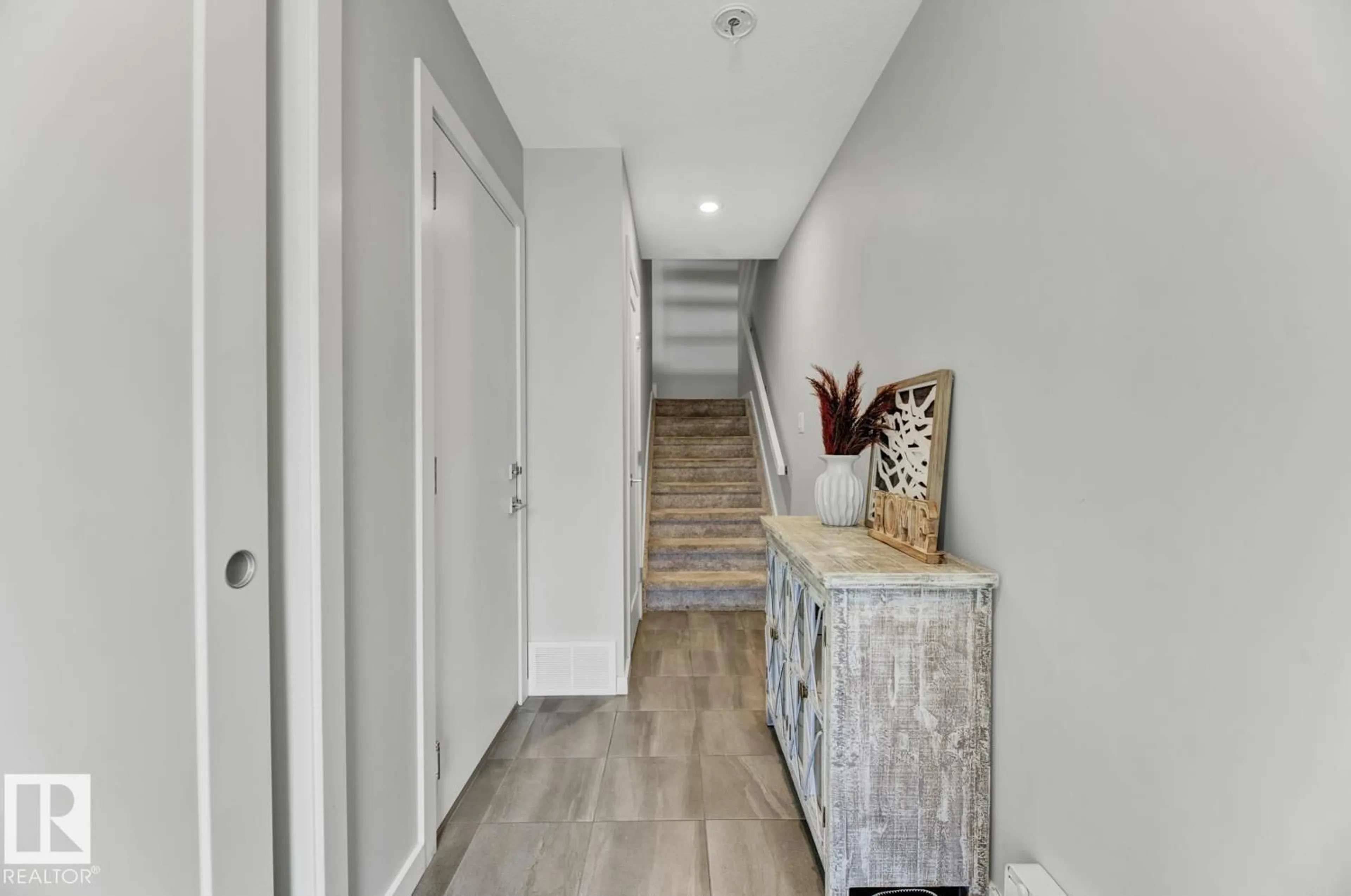 Indoor entryway for #114 - 1304 RUTHERFORD RD, Edmonton Alberta T6W0B4