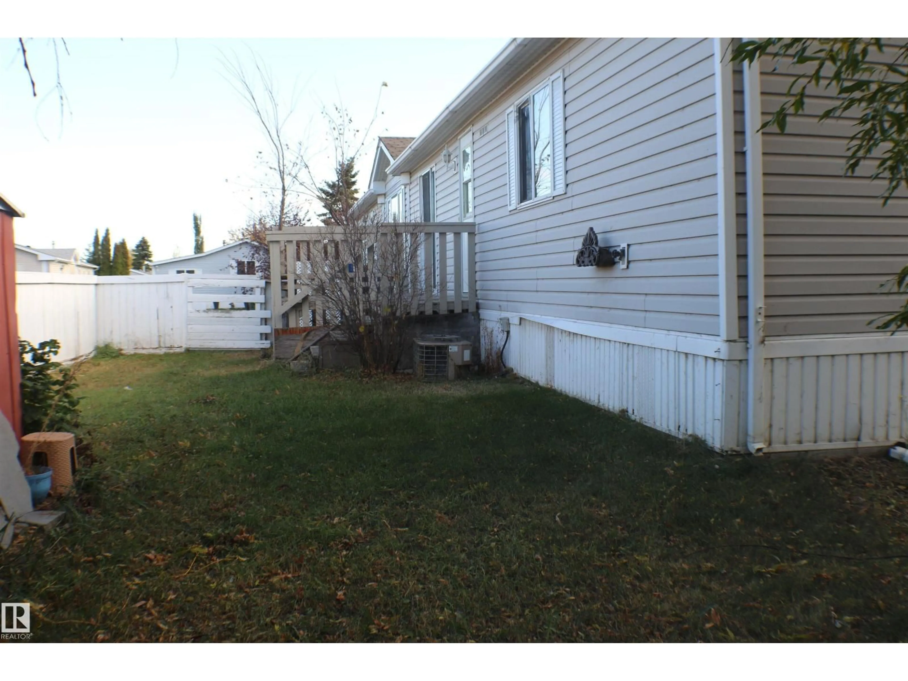 Unknown for 906 JUBILEE CL, Sherwood Park Alberta T8H2G3