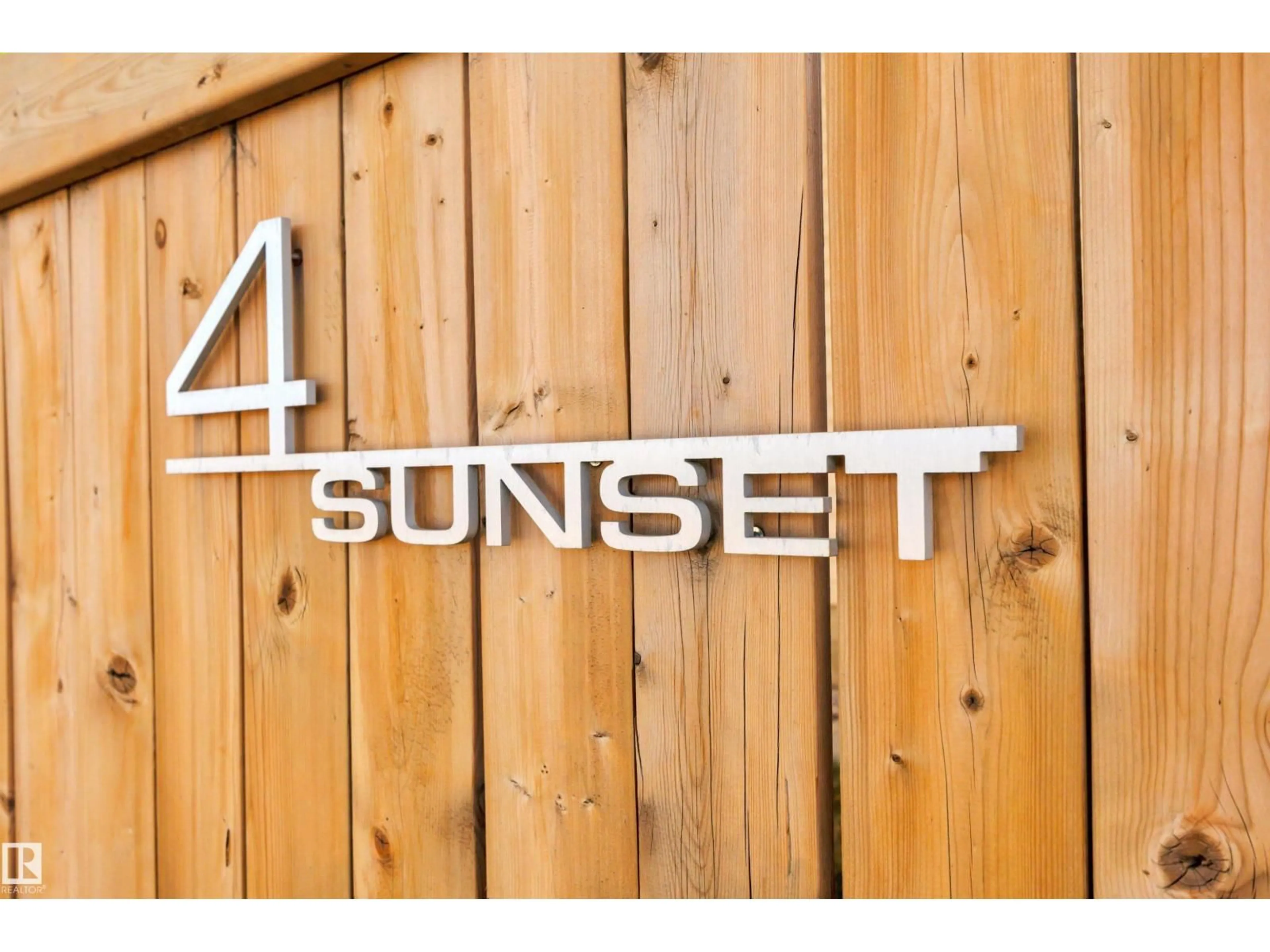 Unknown for 4 SUNSET BV, St. Albert Alberta T8N0N4