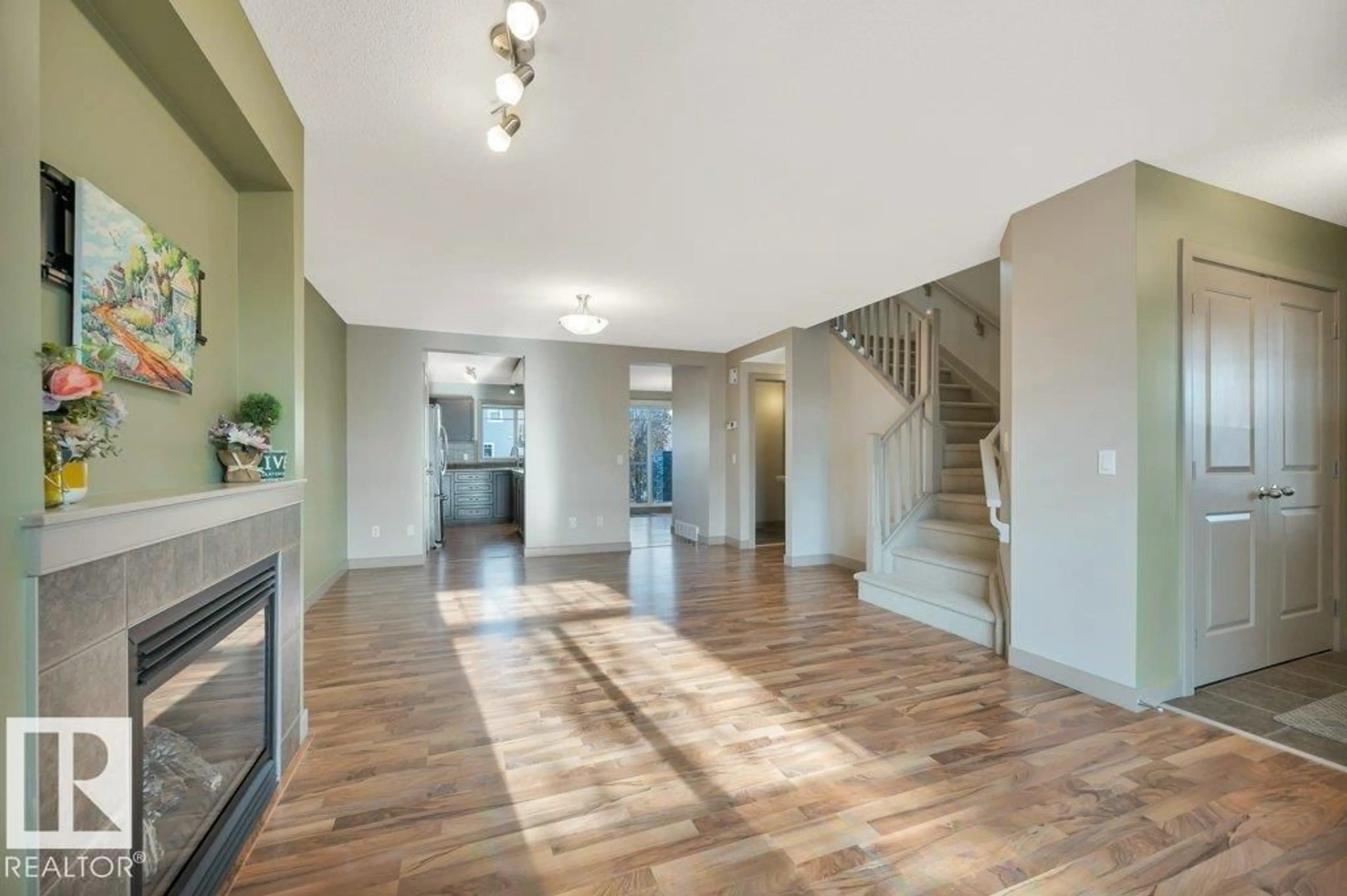 Indoor foyer for 107 CALLAGHAN DR, Edmonton Alberta T6W0J8