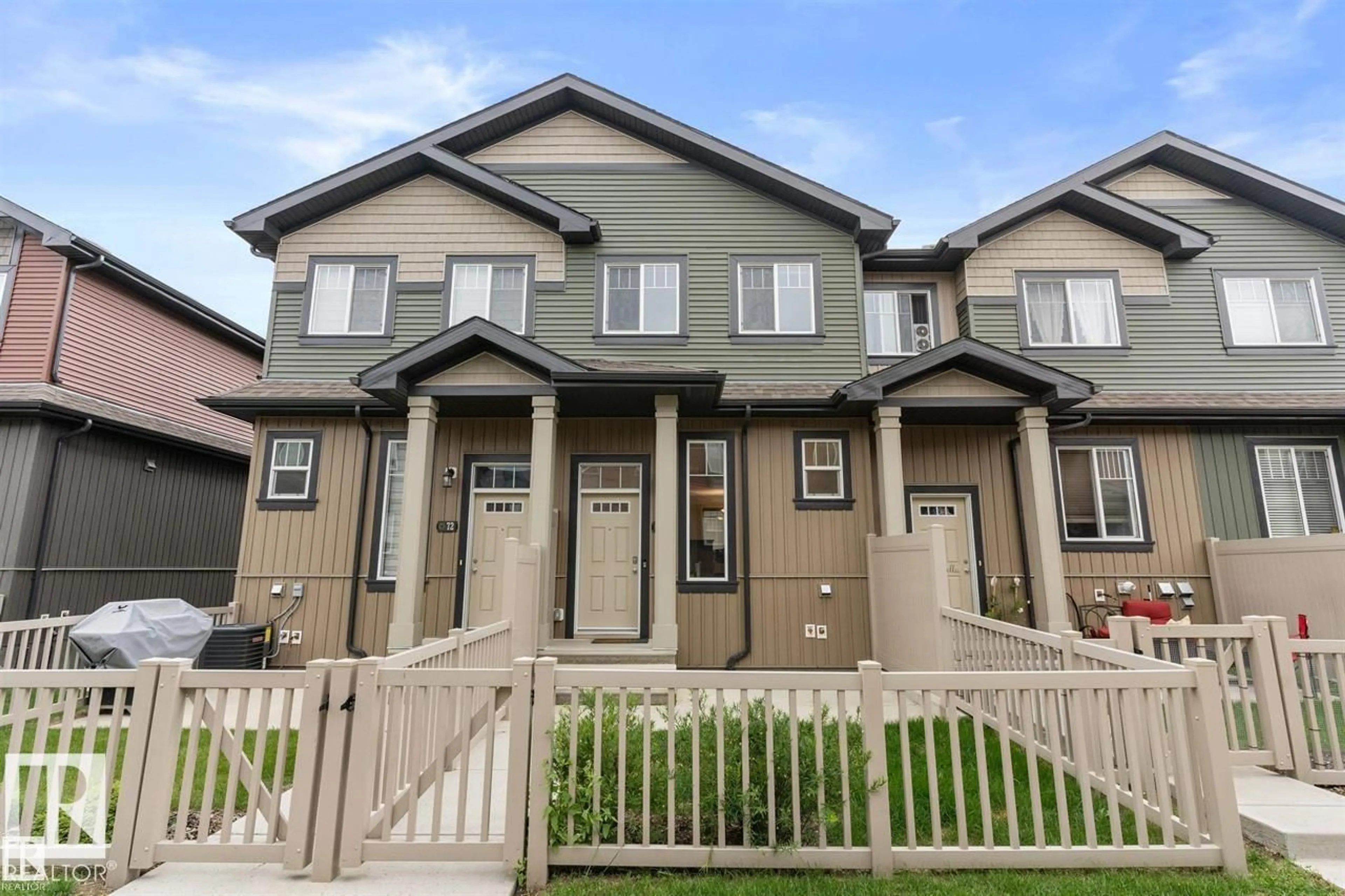 Home with vinyl exterior material, street for 3305 - 73 ORCHARDS LINK, Edmonton Alberta T6X2H1