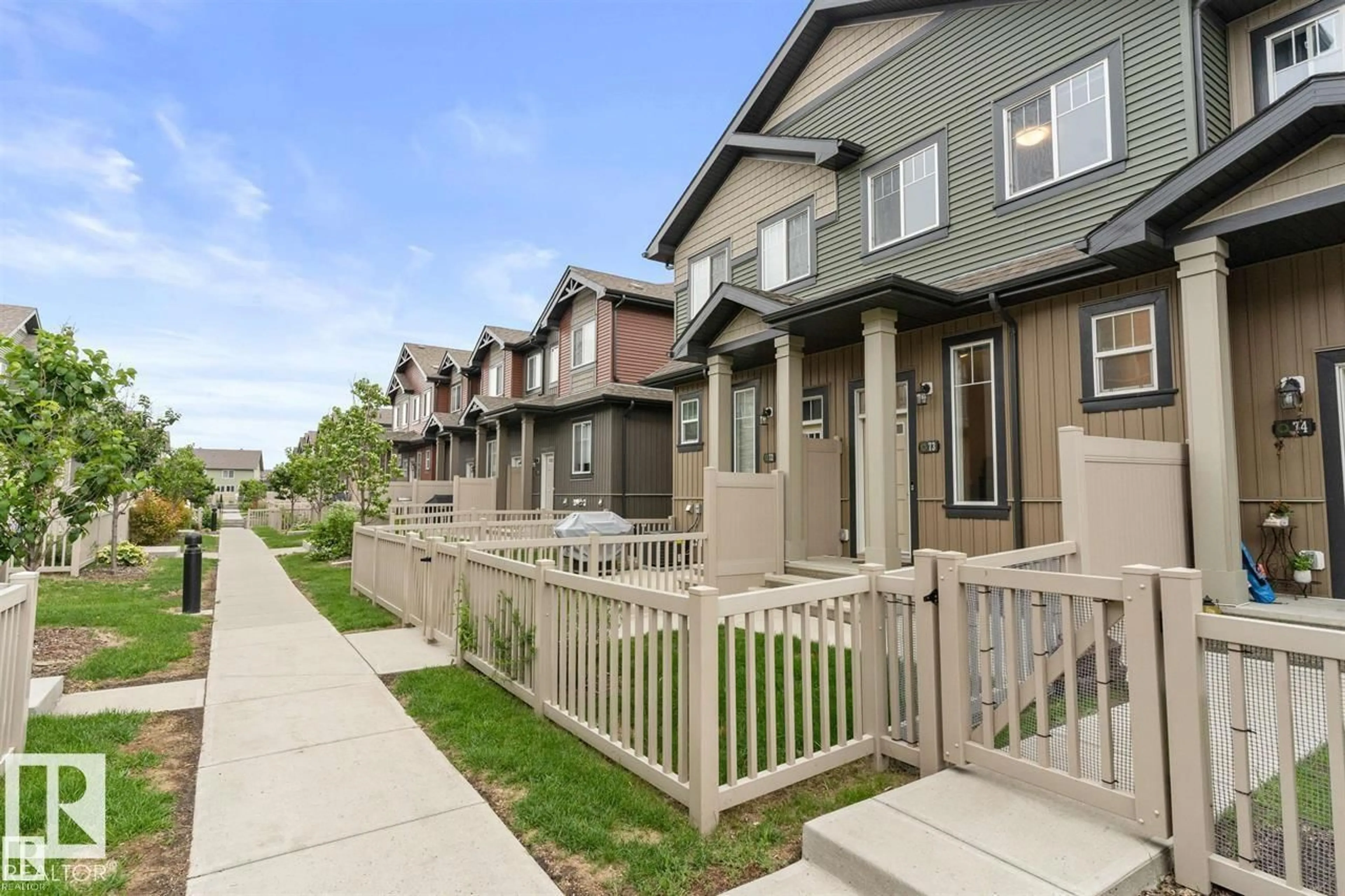 Patio, street for 3305 - 73 ORCHARDS LINK, Edmonton Alberta T6X2H1
