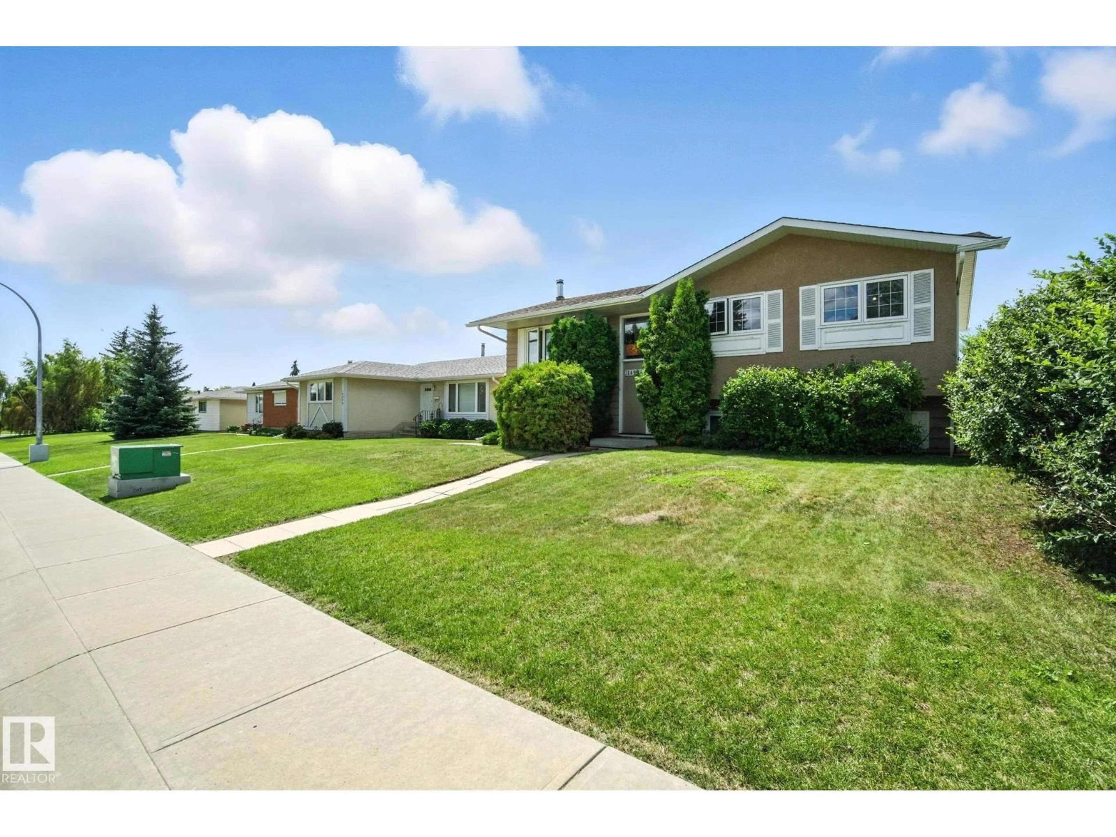 Unknown for NW - 14936 81 ST, Edmonton Alberta T5C1P5