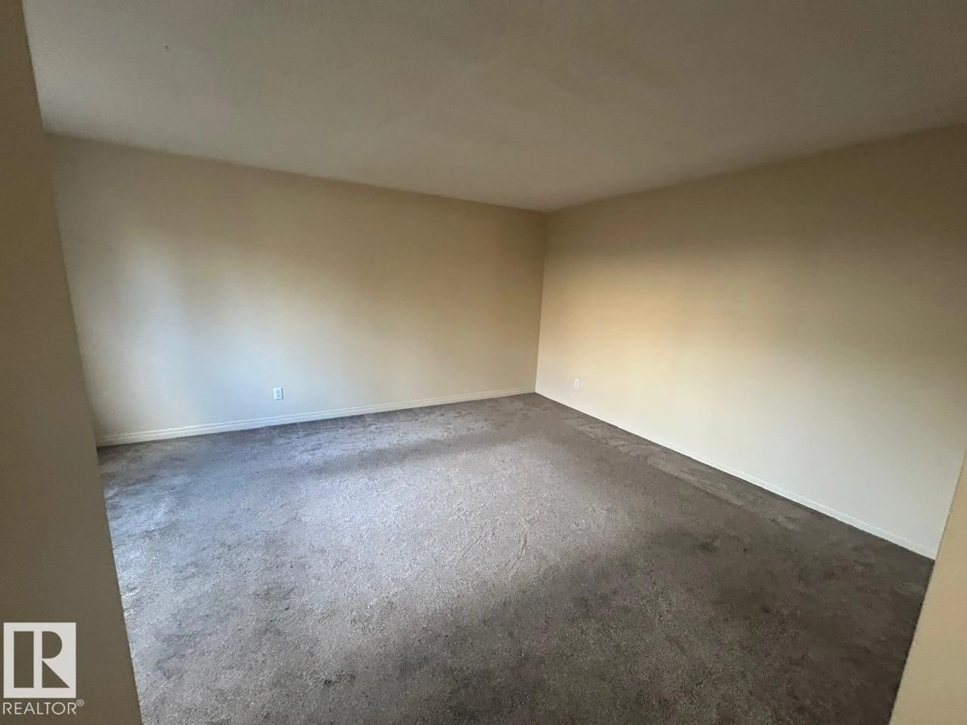 A pic of a room for 130 ROSELAND VG NW, Edmonton Alberta T5E5R6