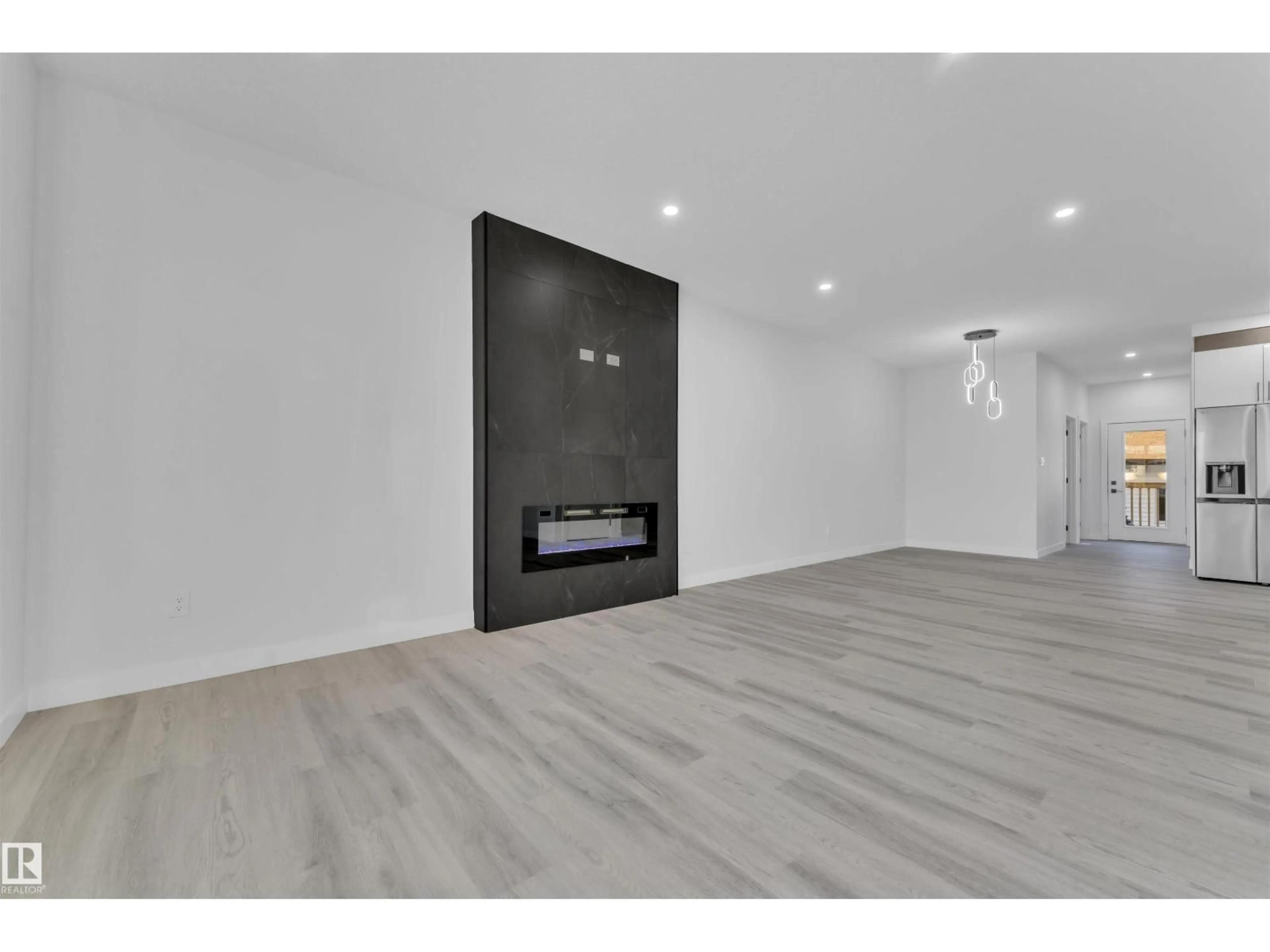 A pic of a room for 9650 63 AVE, Edmonton Alberta T6E0G5