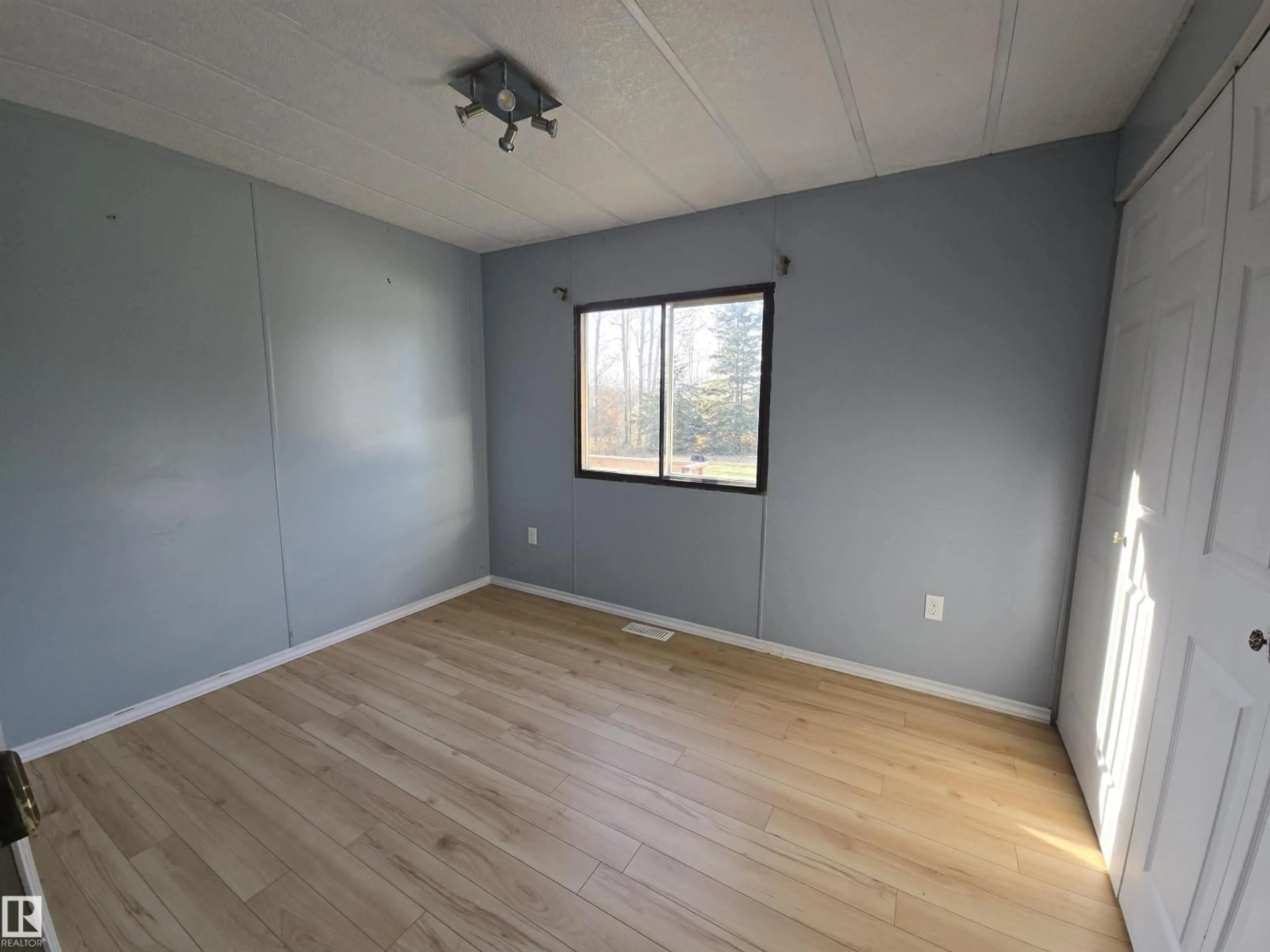 A pic of a room for 465051 R R 41, Rural Wetaskiwin County Alberta T0C2X0