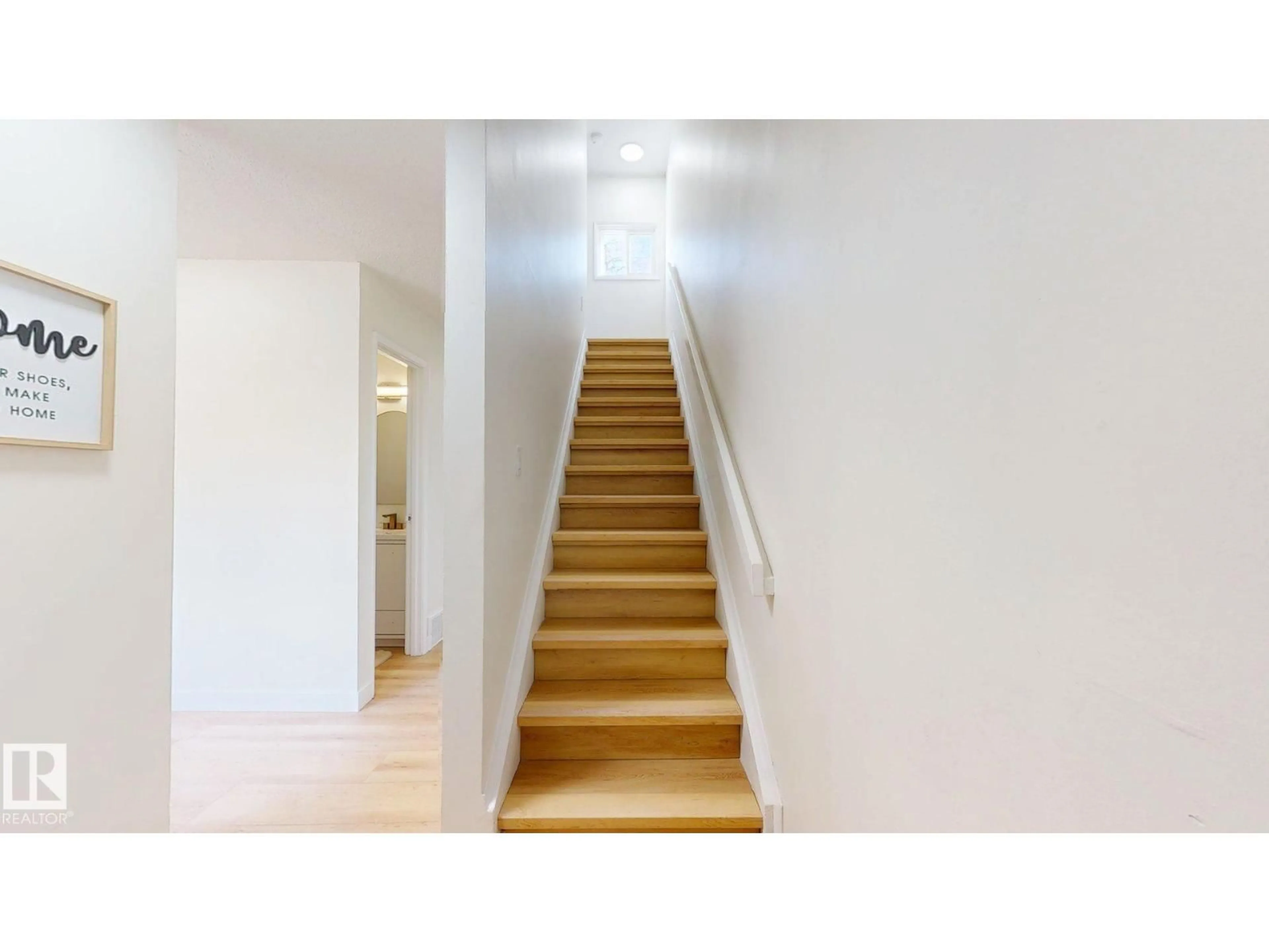 Stairs for 3308 - 166 113 AV, Edmonton Alberta T5W5J8