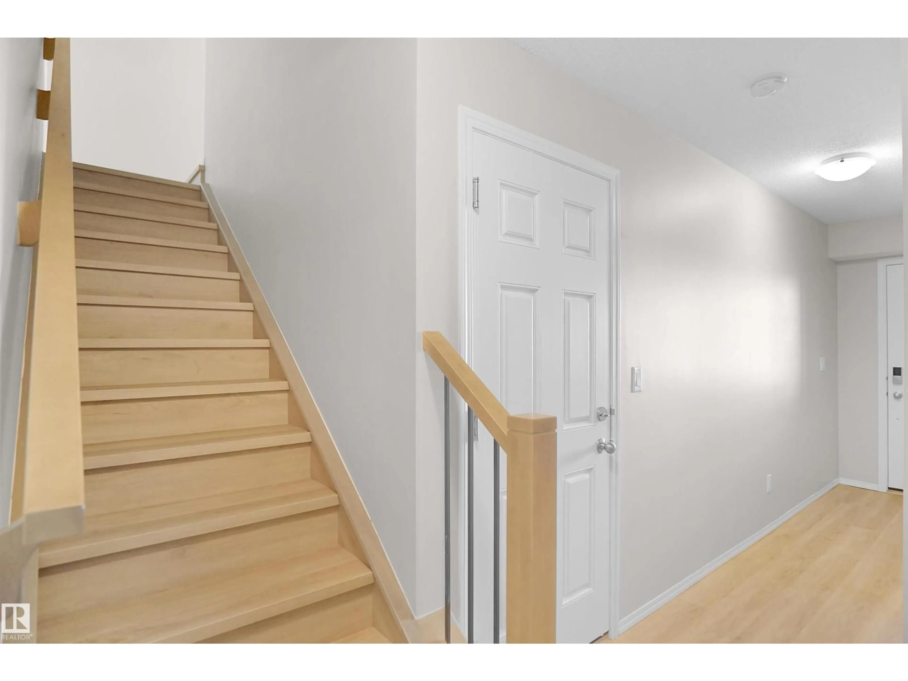 Indoor entryway for NW - 20525 21A AV, Edmonton Alberta T6M1N1