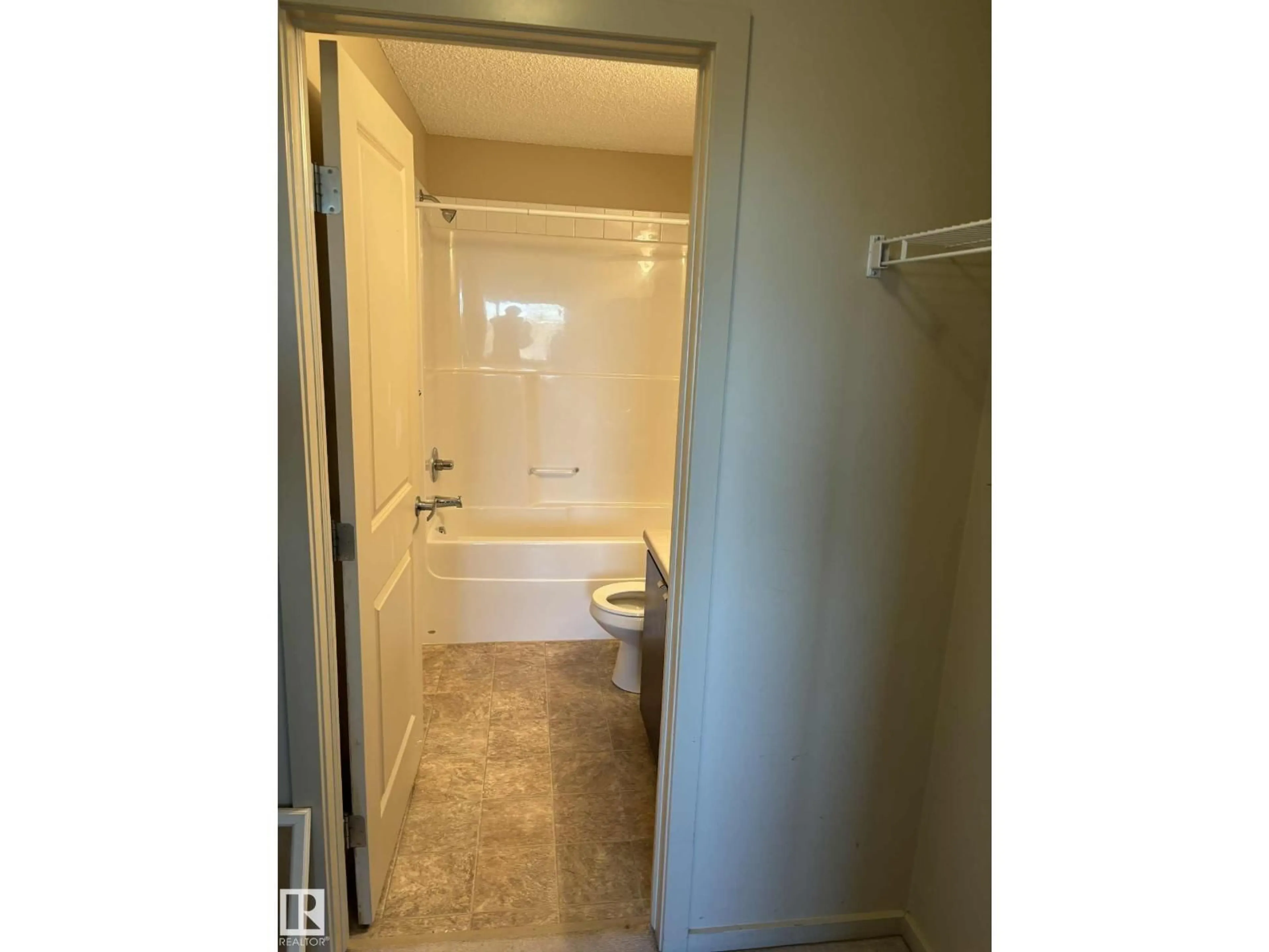 Standard bathroom, unknown for #351 - 1196 HYNDMAN RD, Edmonton Alberta T5A0X8
