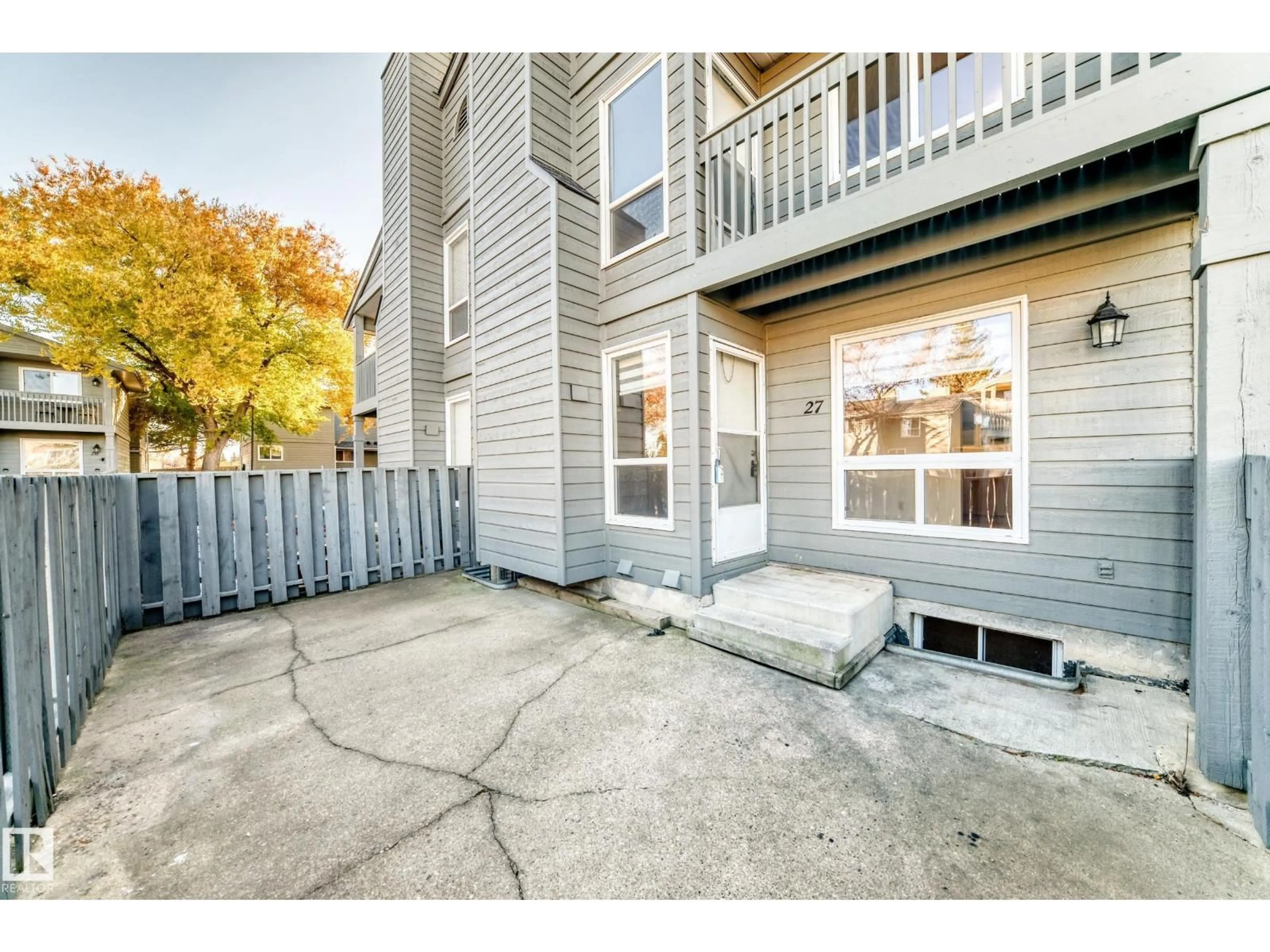 Patio, street for 27 - 4610 17 AV NW, Edmonton Alberta T6L5T1