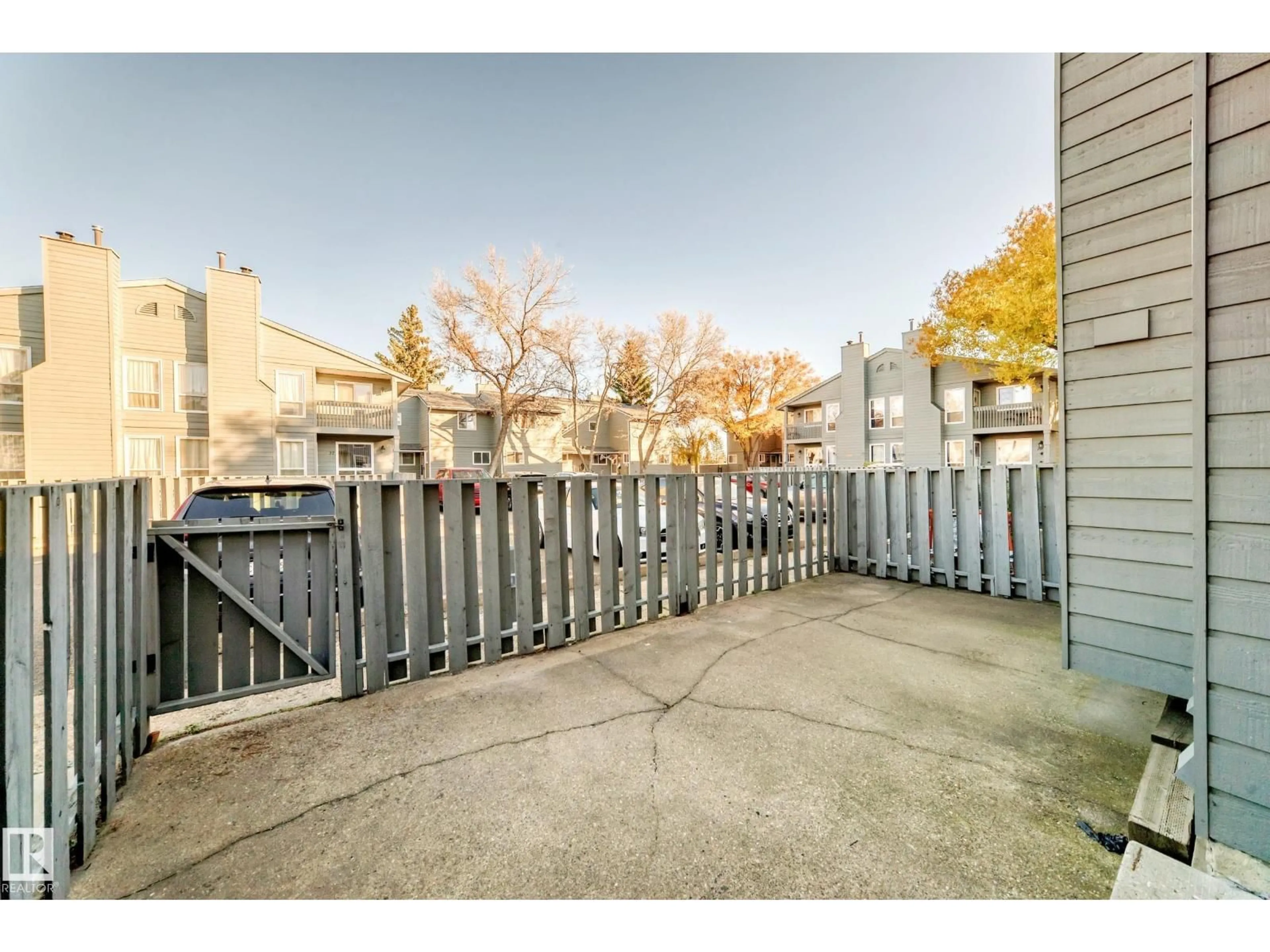 A pic from outside/outdoor area/front of a property/back of a property/a pic from drone, unknown for 27 - 4610 17 AV NW, Edmonton Alberta T6L5T1