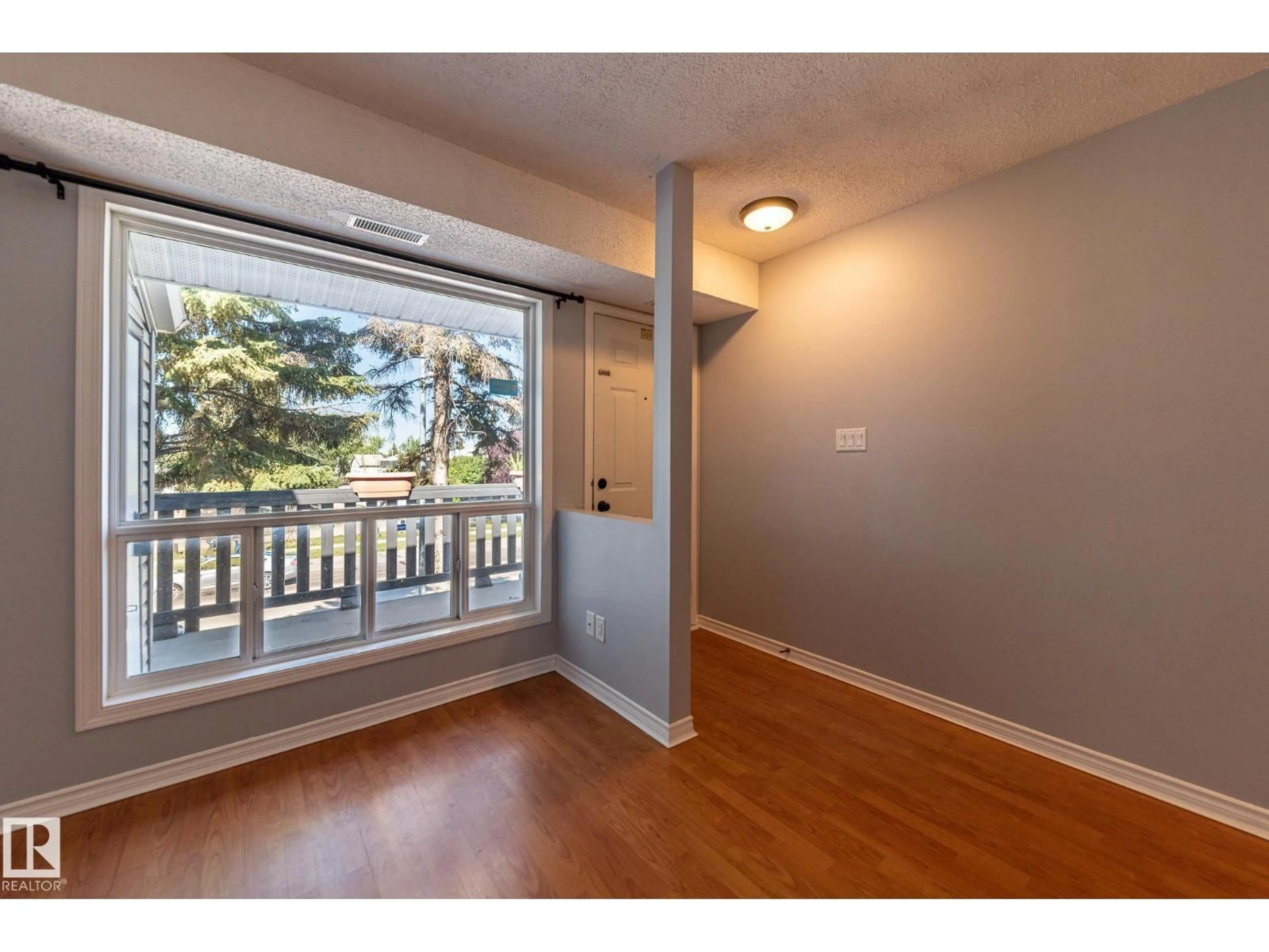 Indoor entryway for #67 - 1503 MILL WOODS RD, Edmonton Alberta T6L4C2