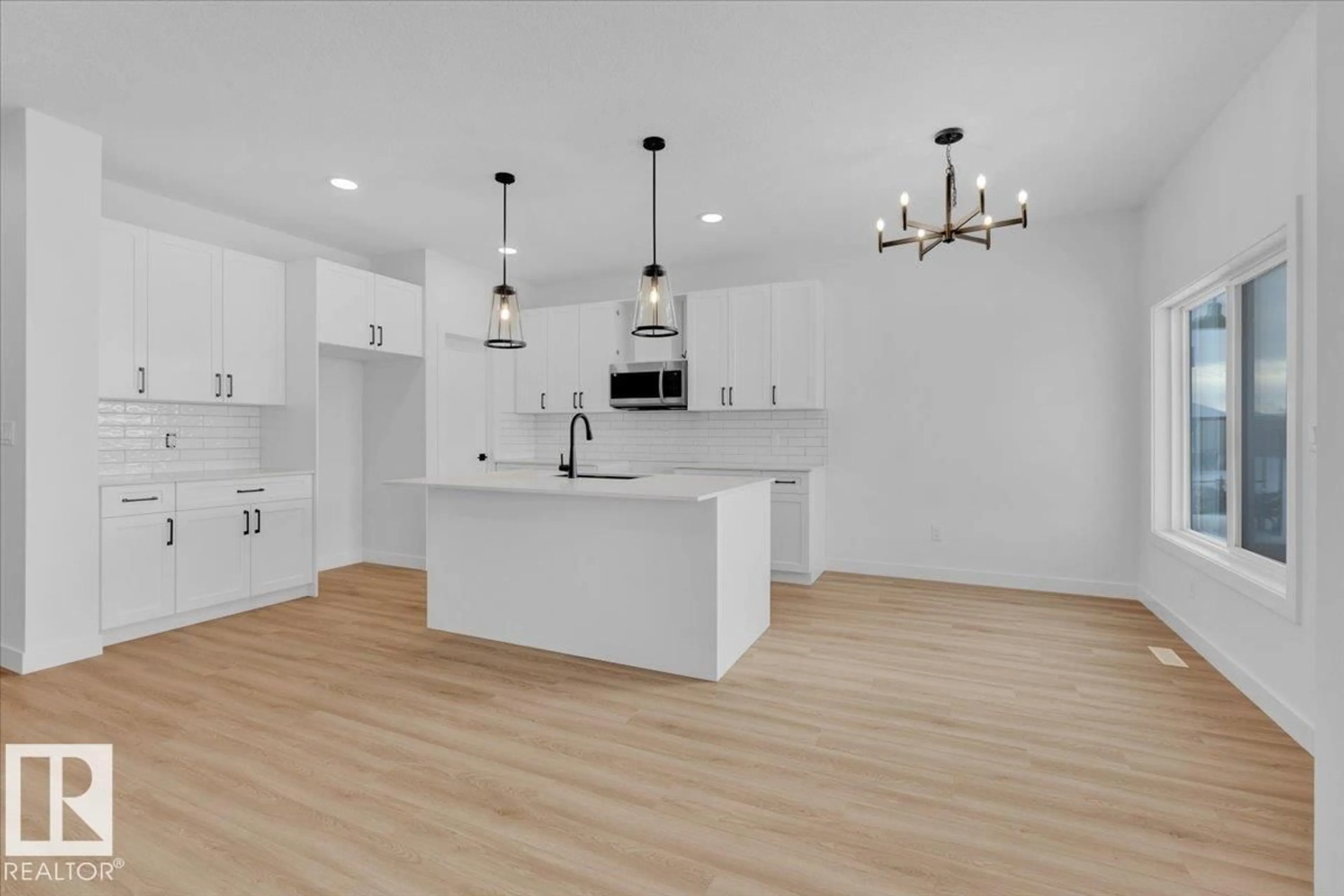 Open concept kitchen, unknown for 219 RAVINE DR, Devon Alberta T9G0M2