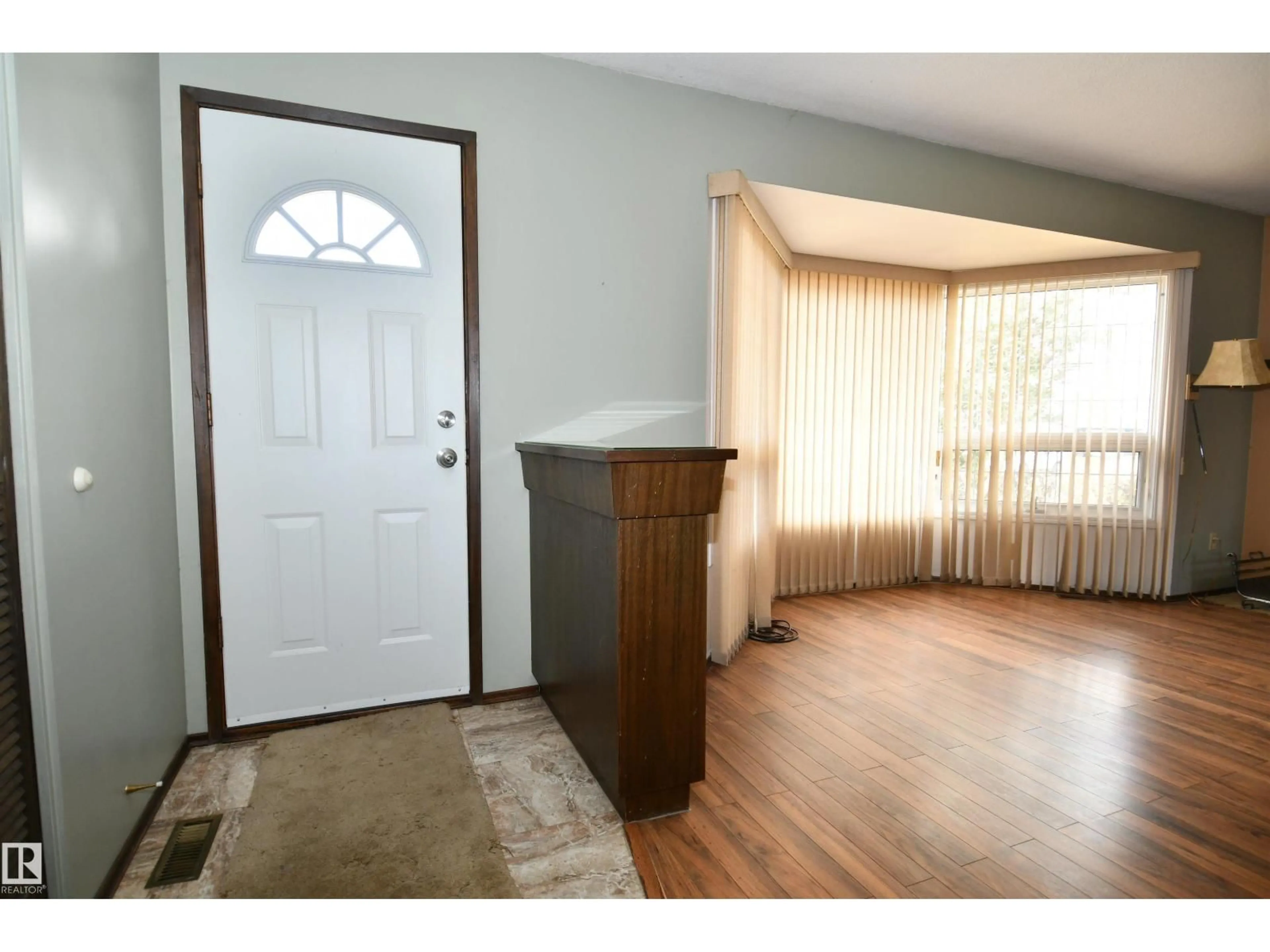 Indoor entryway for 16 CAMELOT AV, Leduc Alberta T9E4M3