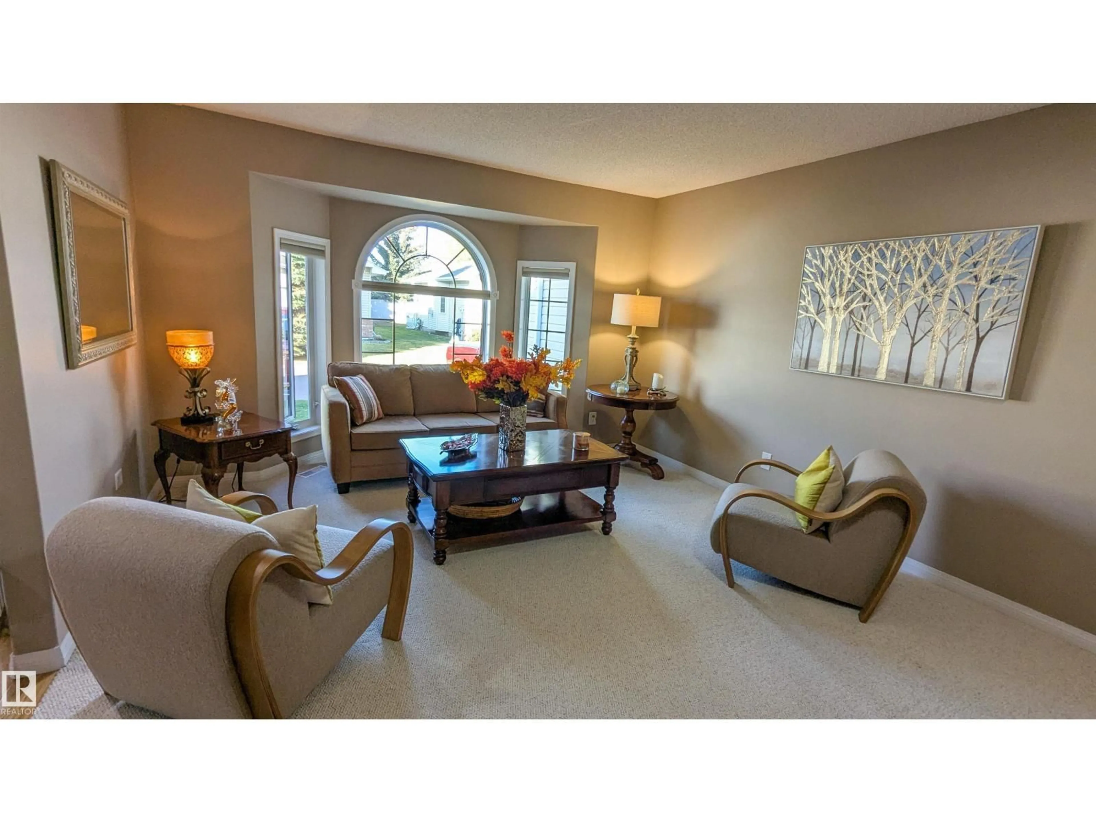 Living room with furniture, unknown for 959 YOUVILLE DR W, Edmonton Alberta T6L6T2