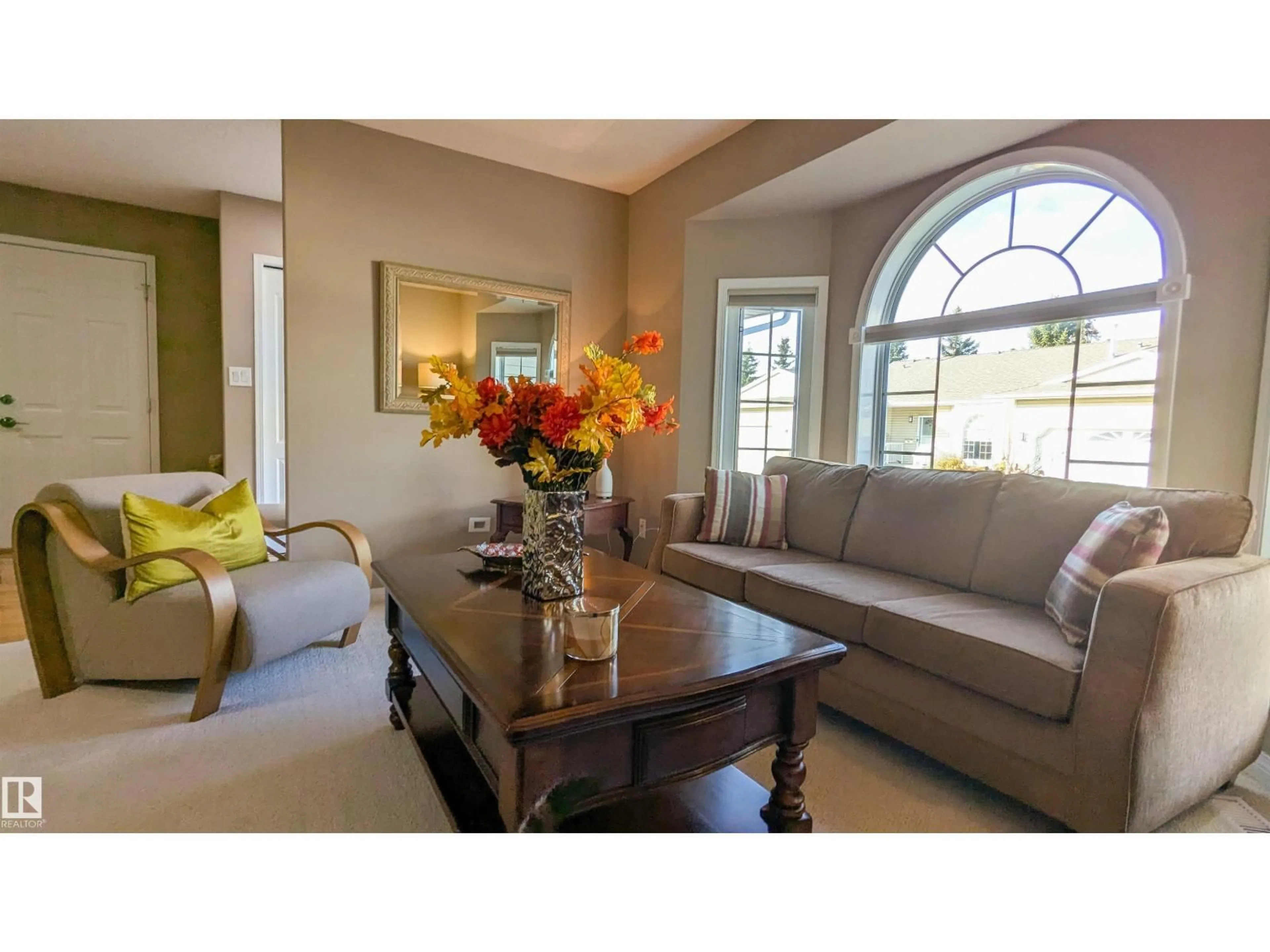 Living room with furniture, ceramic/tile floor for 959 YOUVILLE DR W, Edmonton Alberta T6L6T2