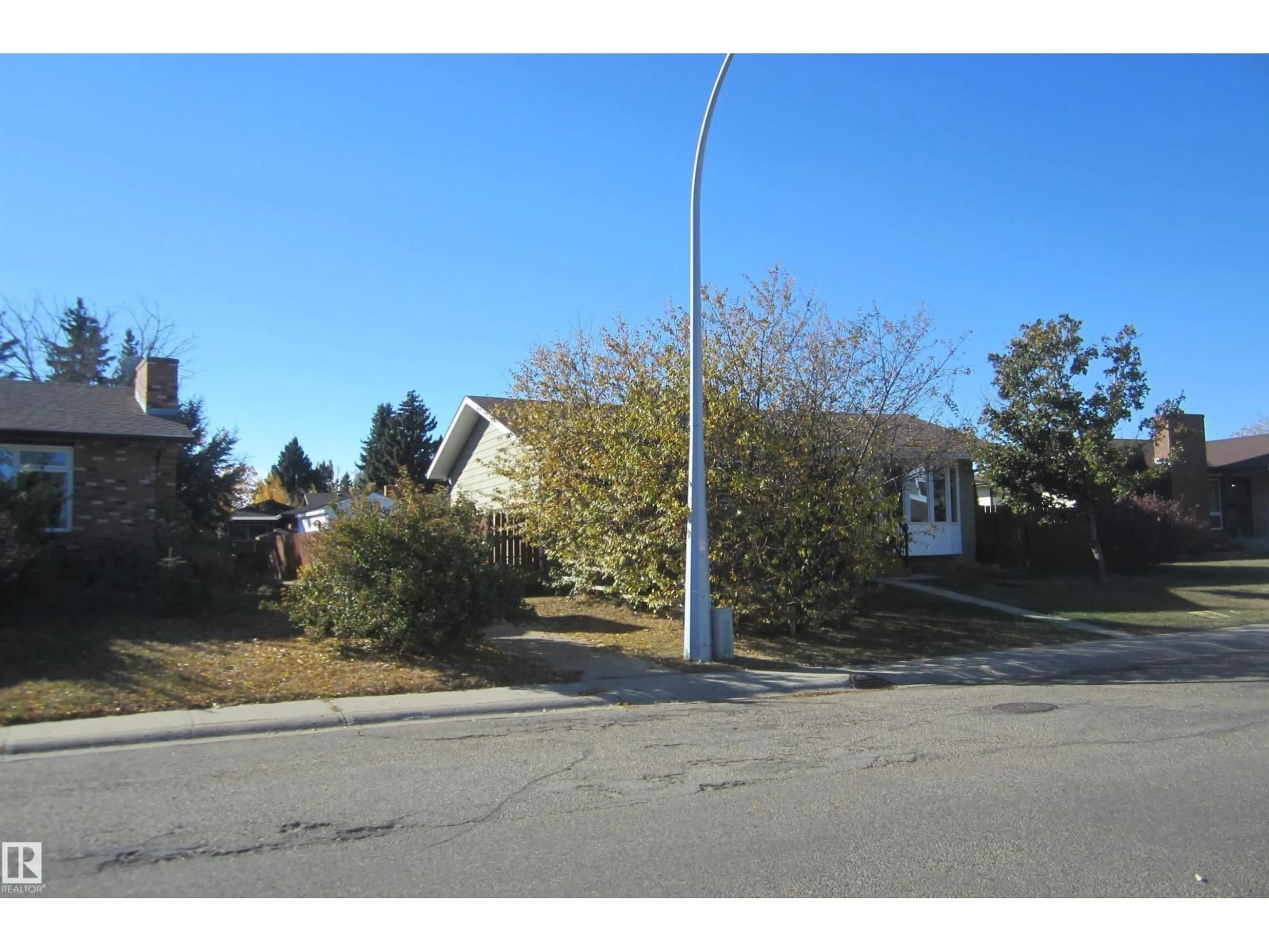 Blurry image for 119 WILLOW DR, Wetaskiwin Alberta T9A2S5