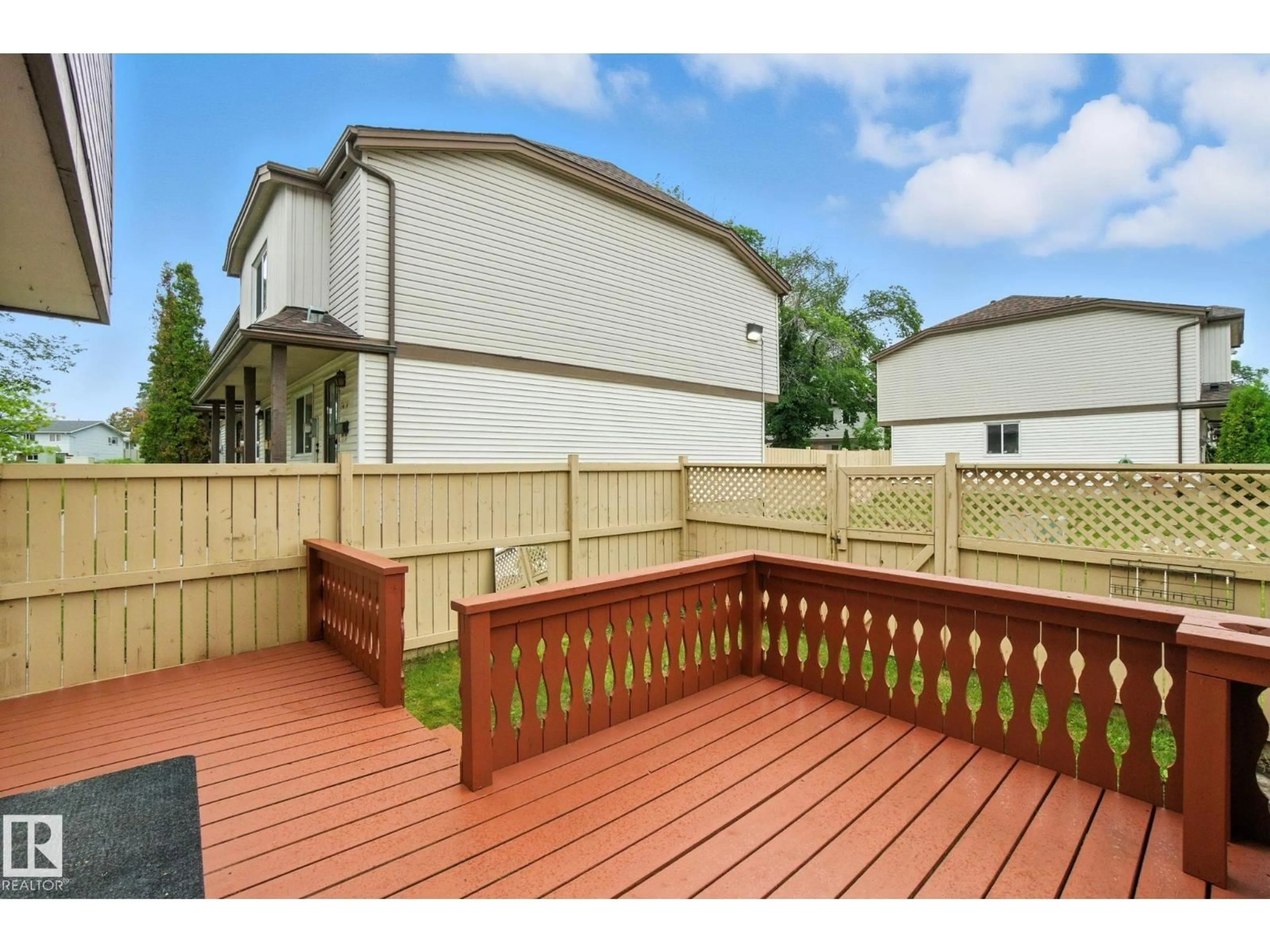 Patio, unknown for 5412 146 AV, Edmonton Alberta T5A4L6
