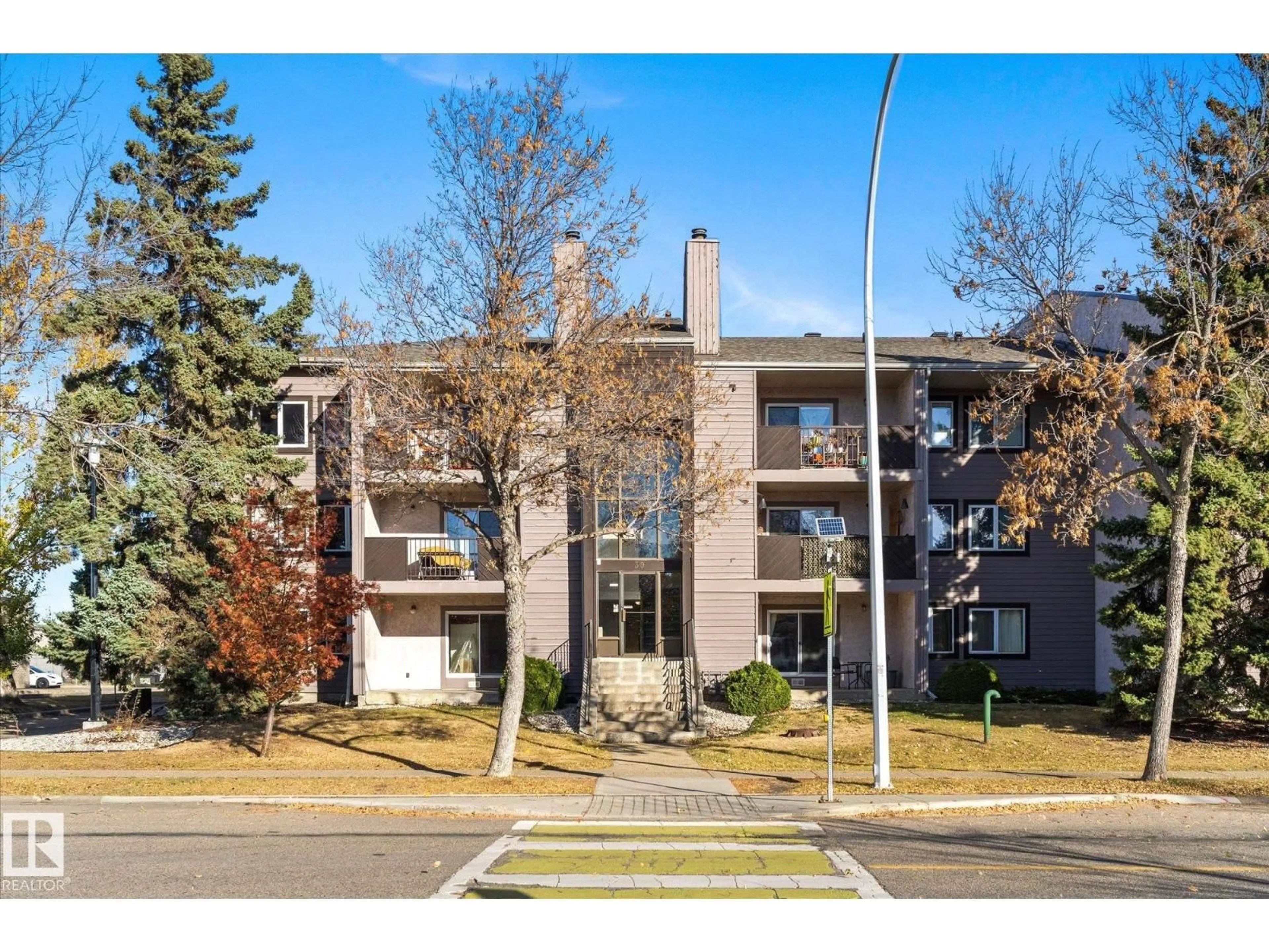 Unknown for 39 - 104 AKINS DR, St. Albert Alberta T8N3M6