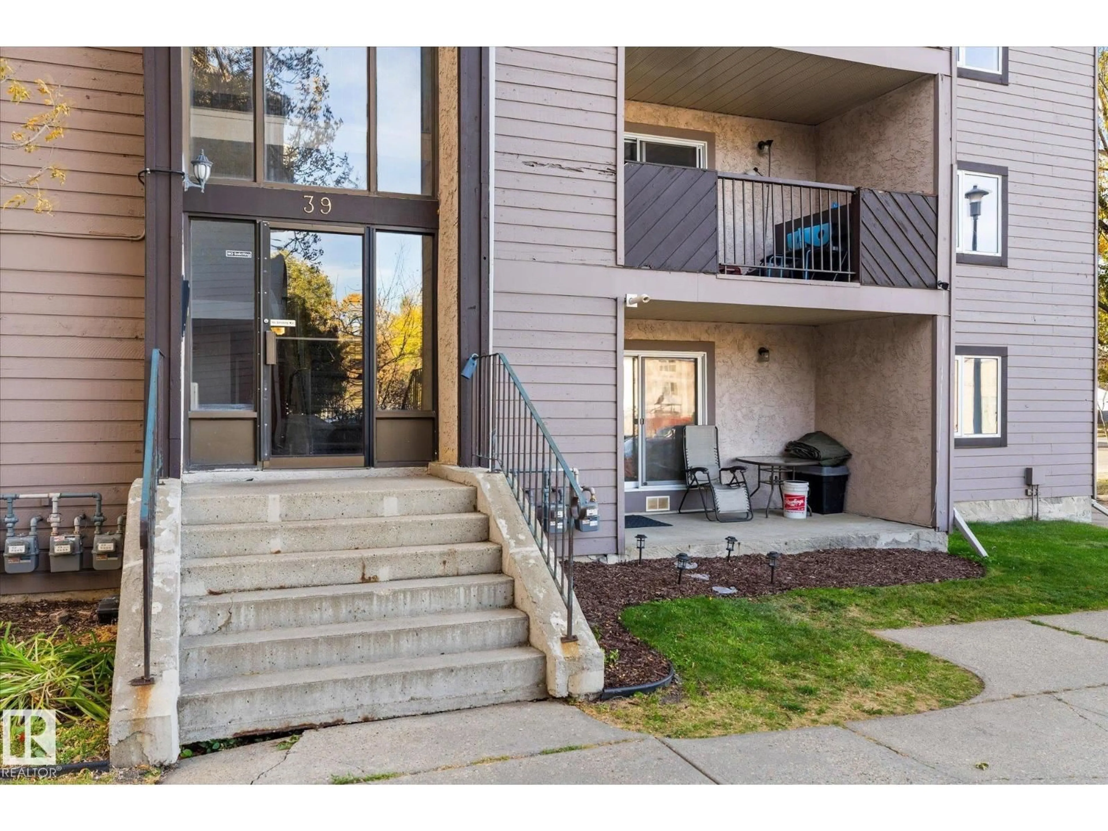 Patio, unknown for 39 - 104 AKINS DR, St. Albert Alberta T8N3M6