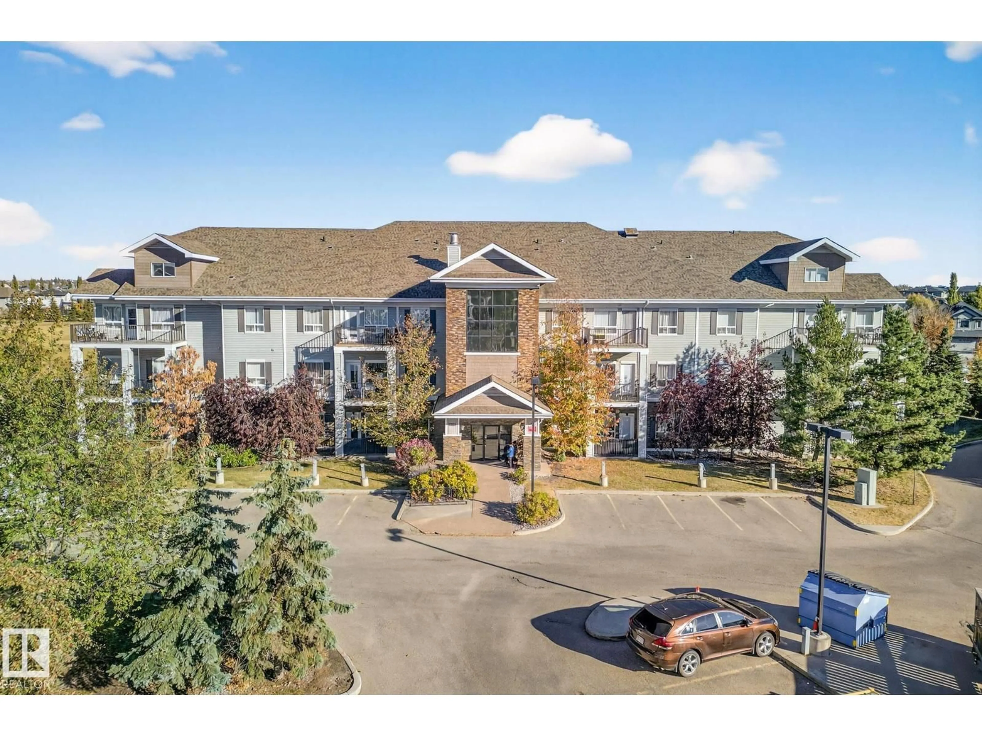 A pic from outside/outdoor area/front of a property/back of a property/a pic from drone, mountain view for 4101 SOUTH TERWILLEGAR DR, Edmonton Alberta T6R0L7