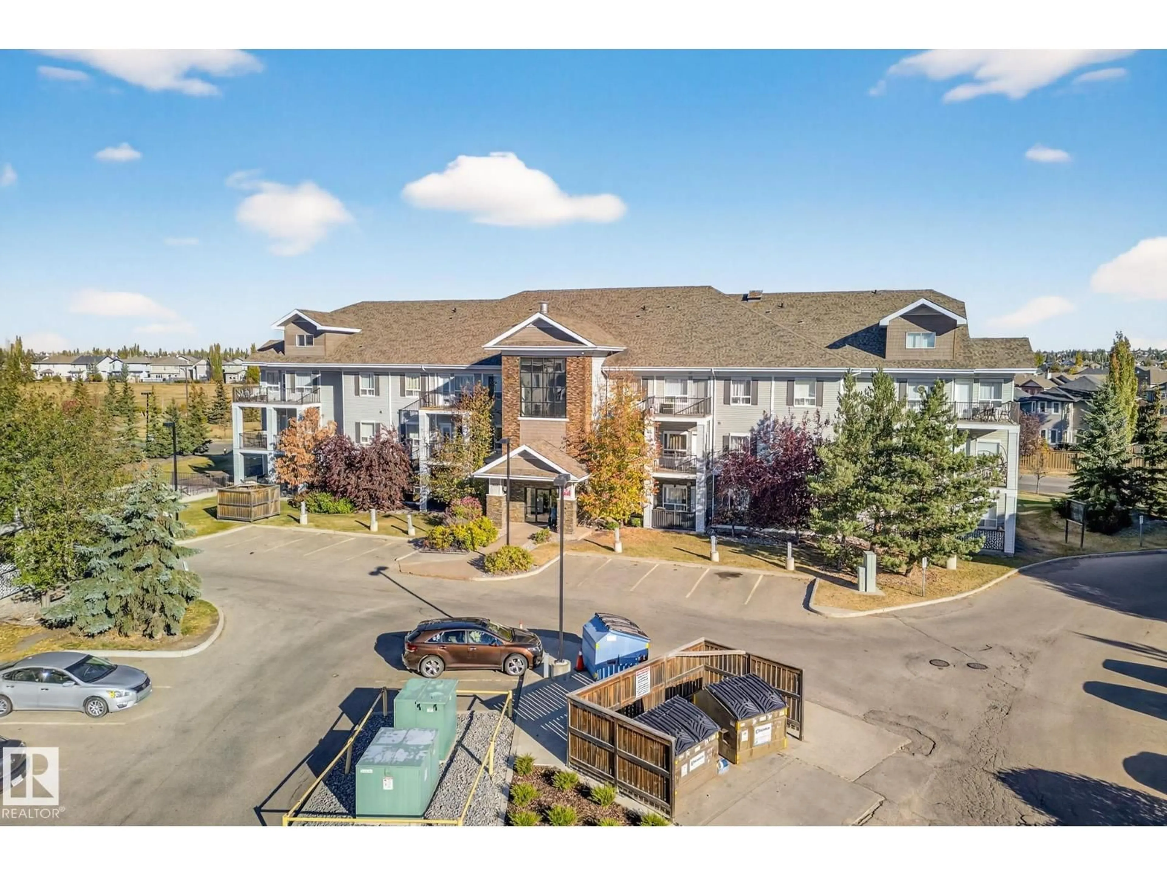A pic from outside/outdoor area/front of a property/back of a property/a pic from drone, mountain view for 4101 SOUTH TERWILLEGAR DR, Edmonton Alberta T6R0L7