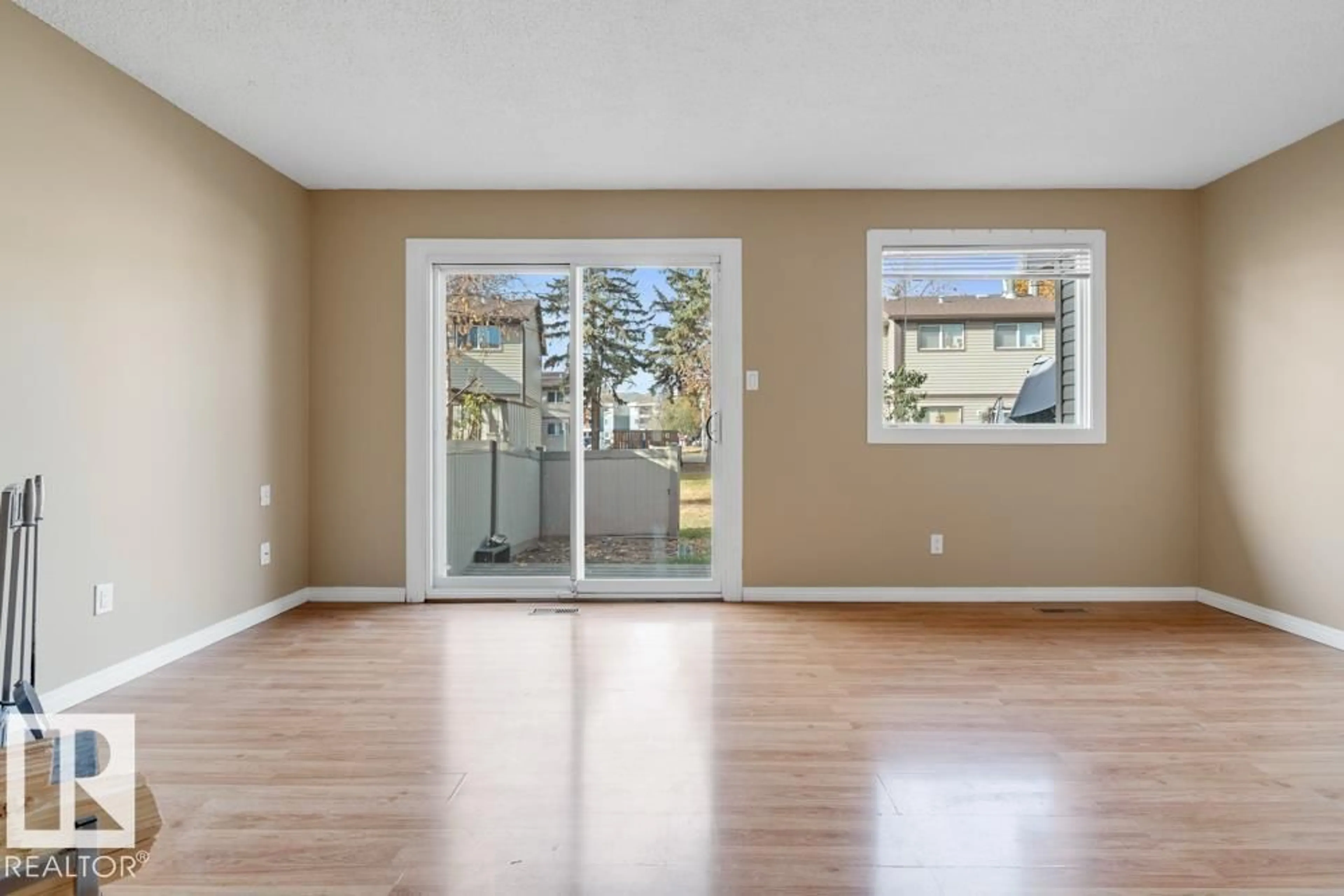 Unknown for 1193 HOOKE RD, Edmonton Alberta T5A4A5
