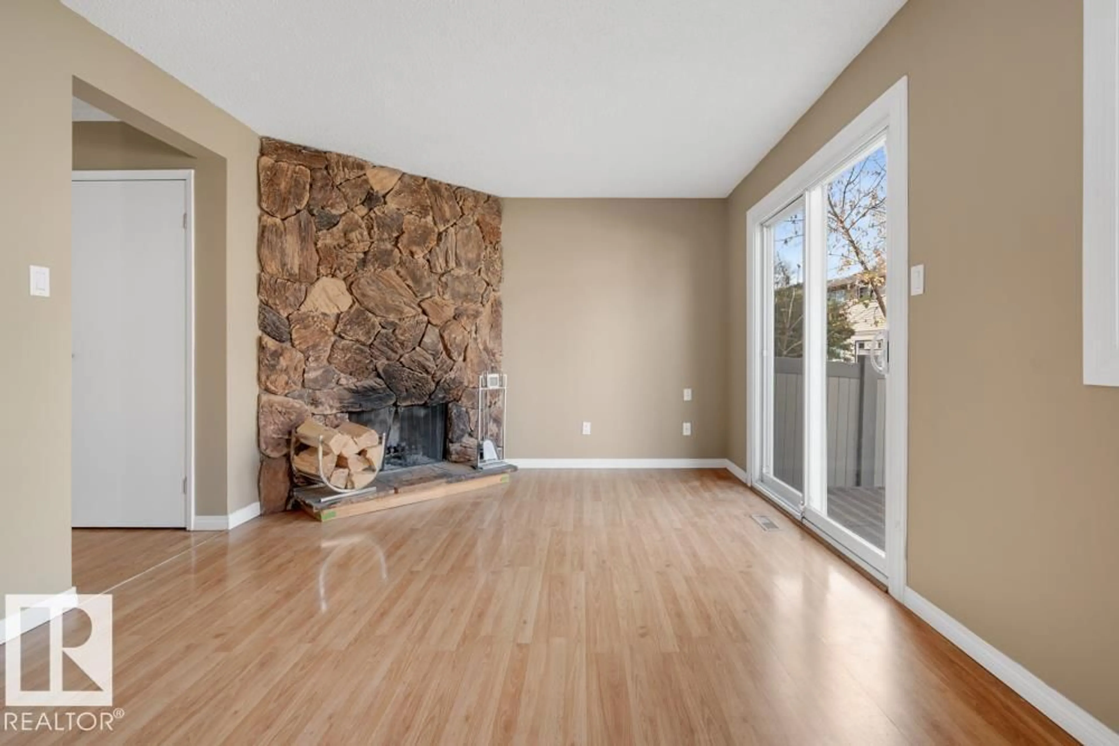 Unknown for 1193 HOOKE RD, Edmonton Alberta T5A4A5