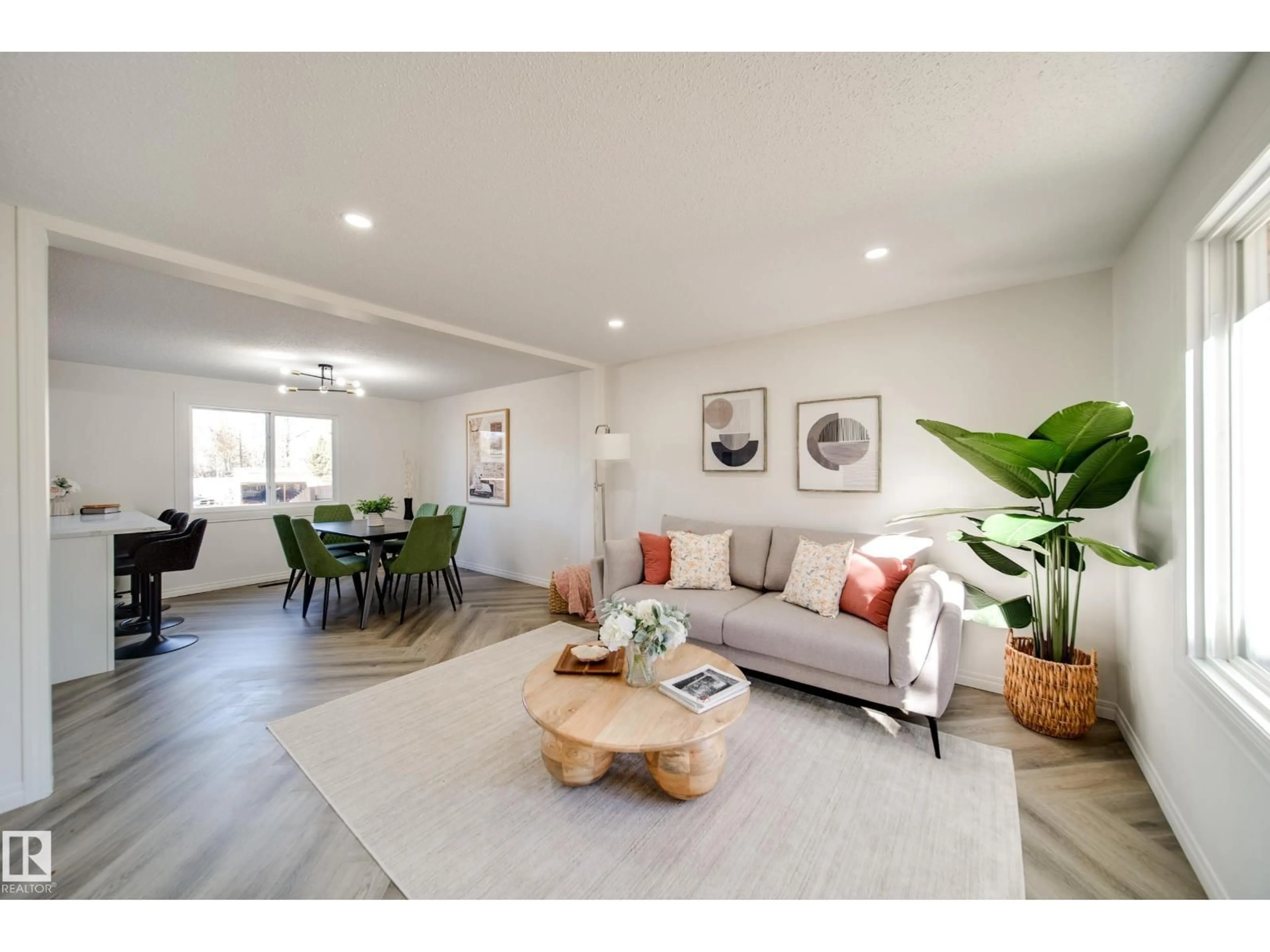 Living room with furniture, unknown for 289 RIDGEWOOD, St. Albert Alberta T8N0E9
