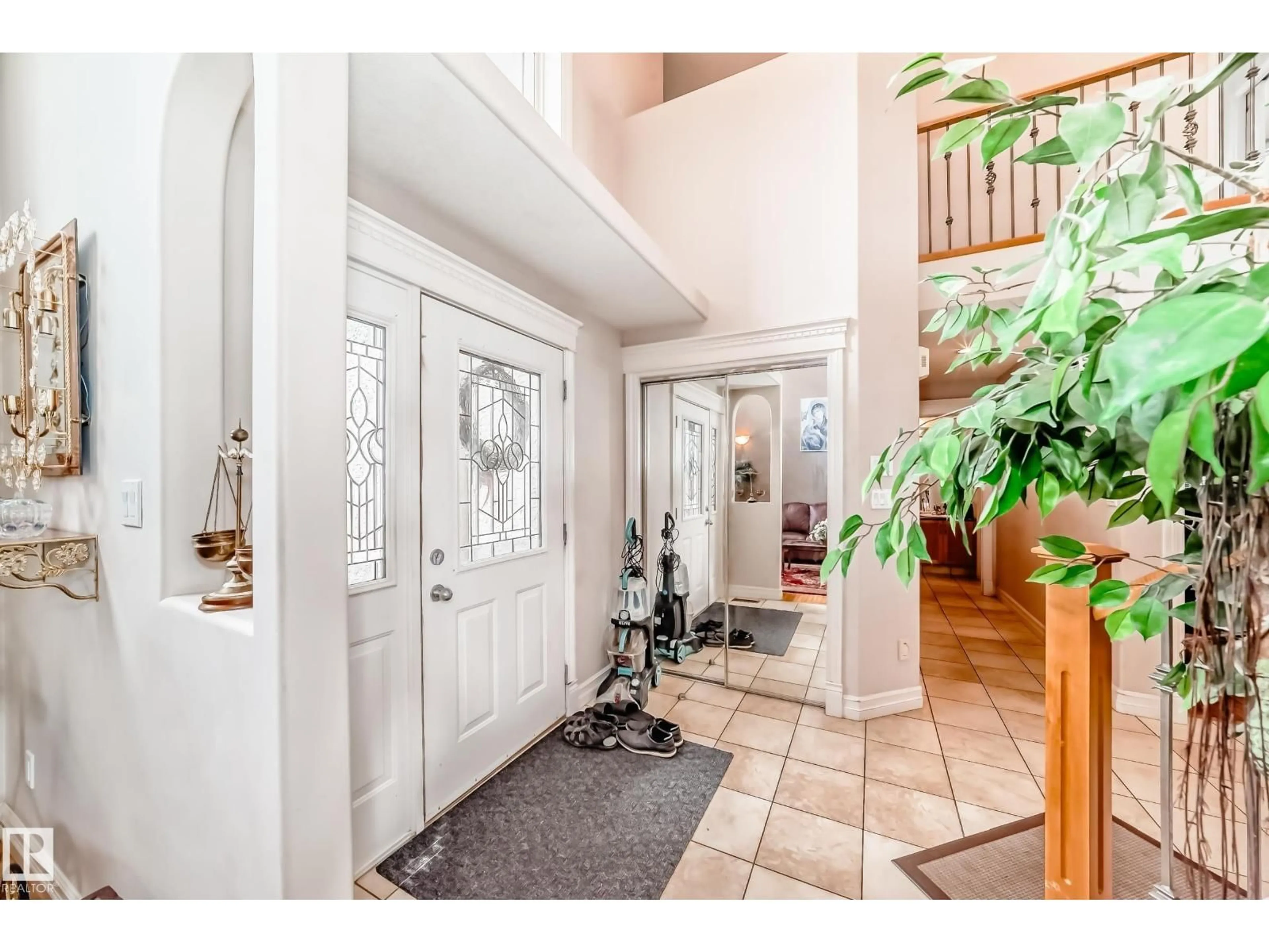 Indoor entryway for NW - 1525 HASWELL CL, Edmonton Alberta T6R3J4