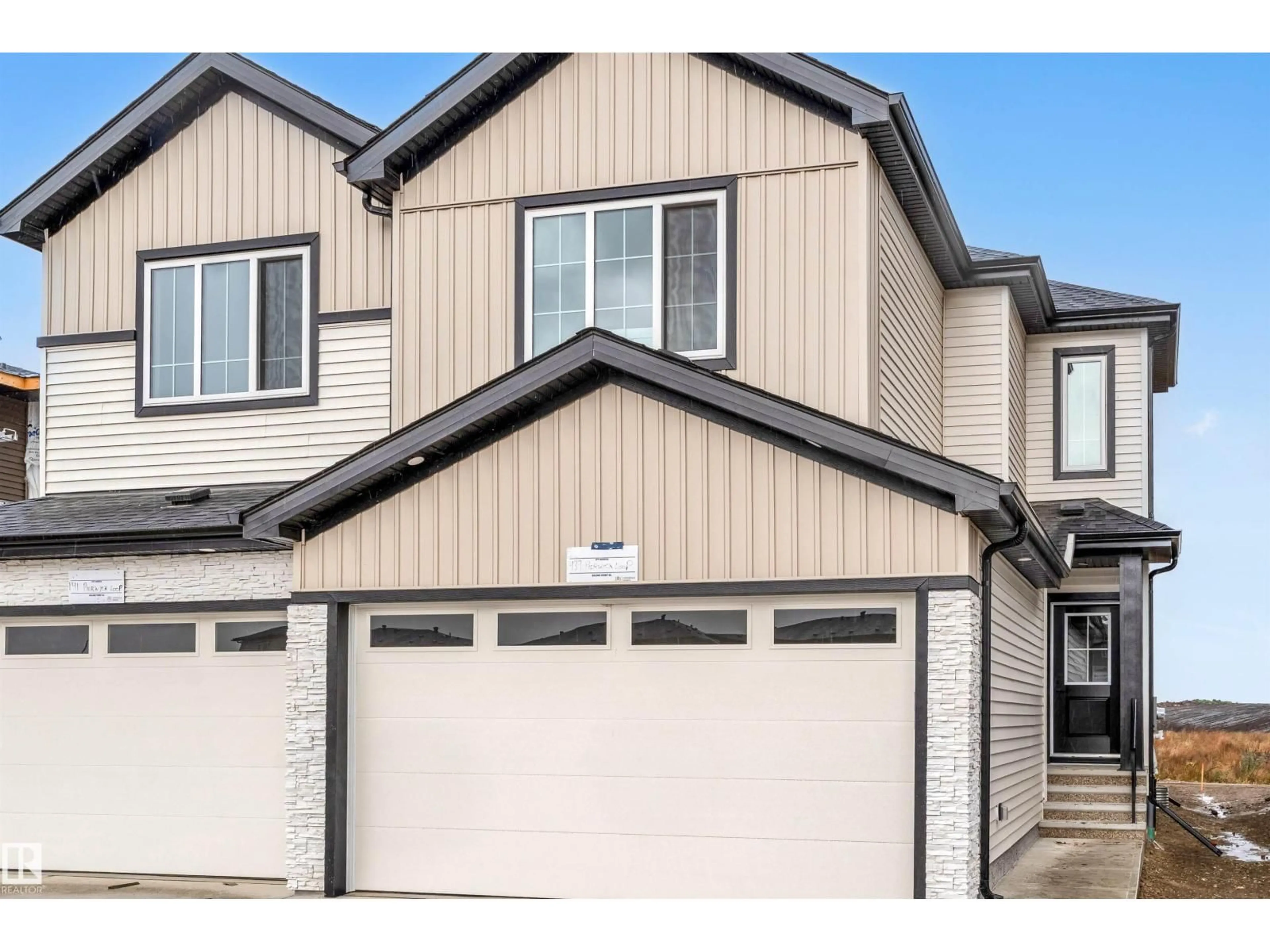 Home with vinyl exterior material, street for 139 PIERWYCK LO, Spruce Grove Alberta T7X3W1