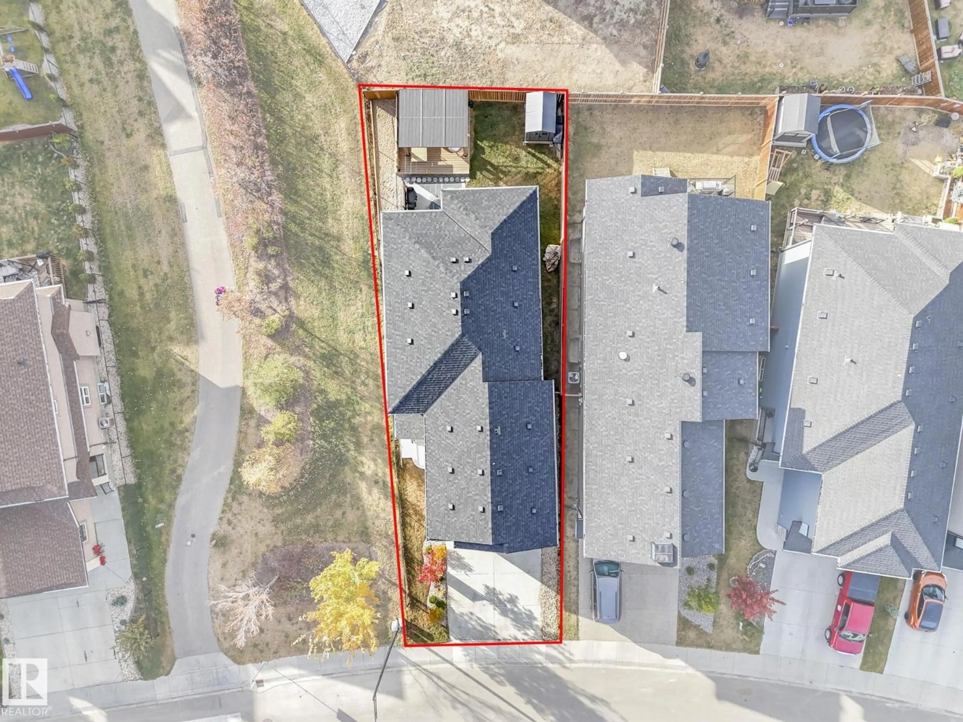 A pic from outside/outdoor area/front of a property/back of a property/a pic from drone, unknown for 18120 89 ST, Edmonton Alberta T5Z0S8