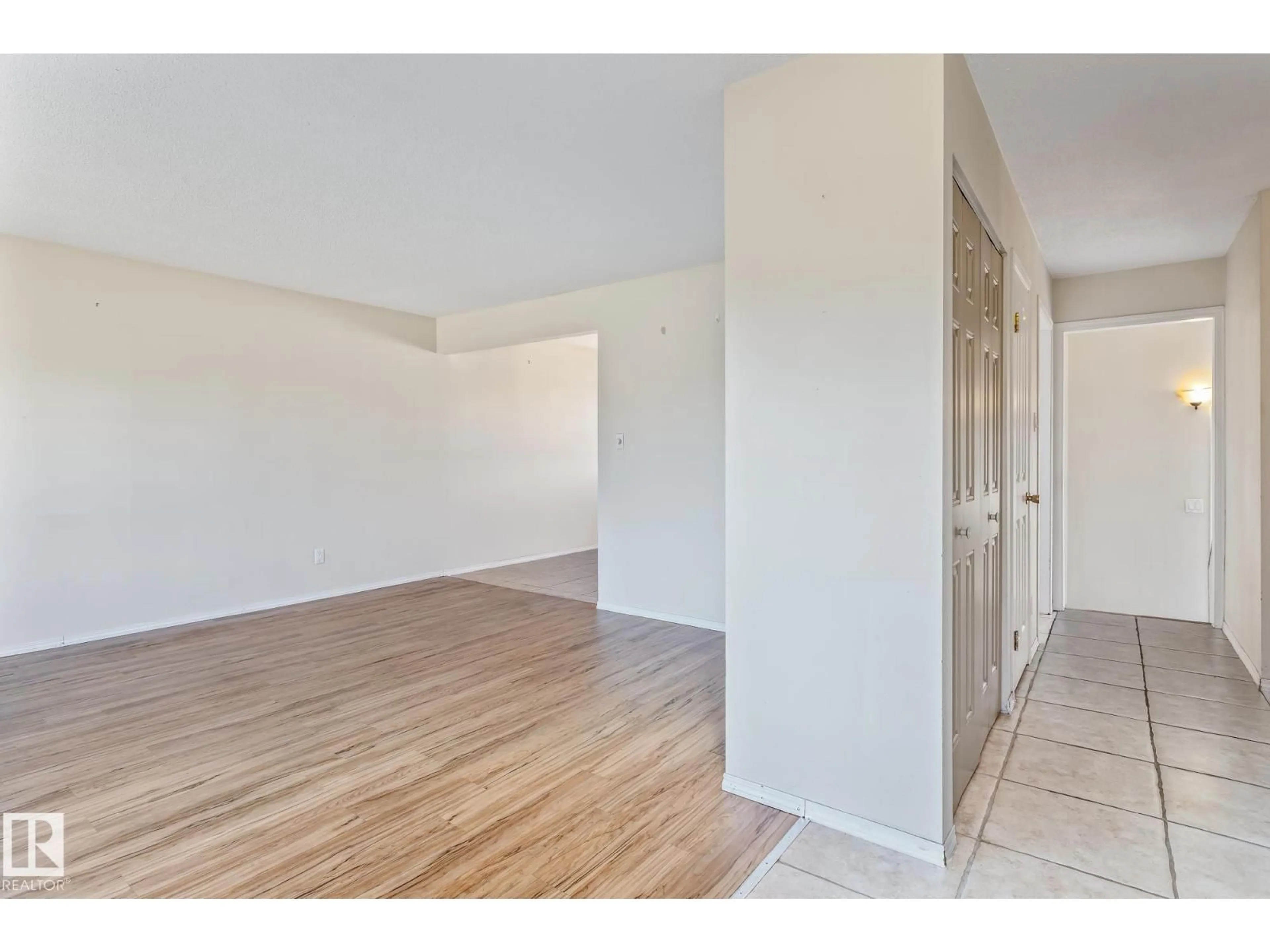 A pic of a room for NW - 15124 95 ST, Edmonton Alberta T5E3Z5