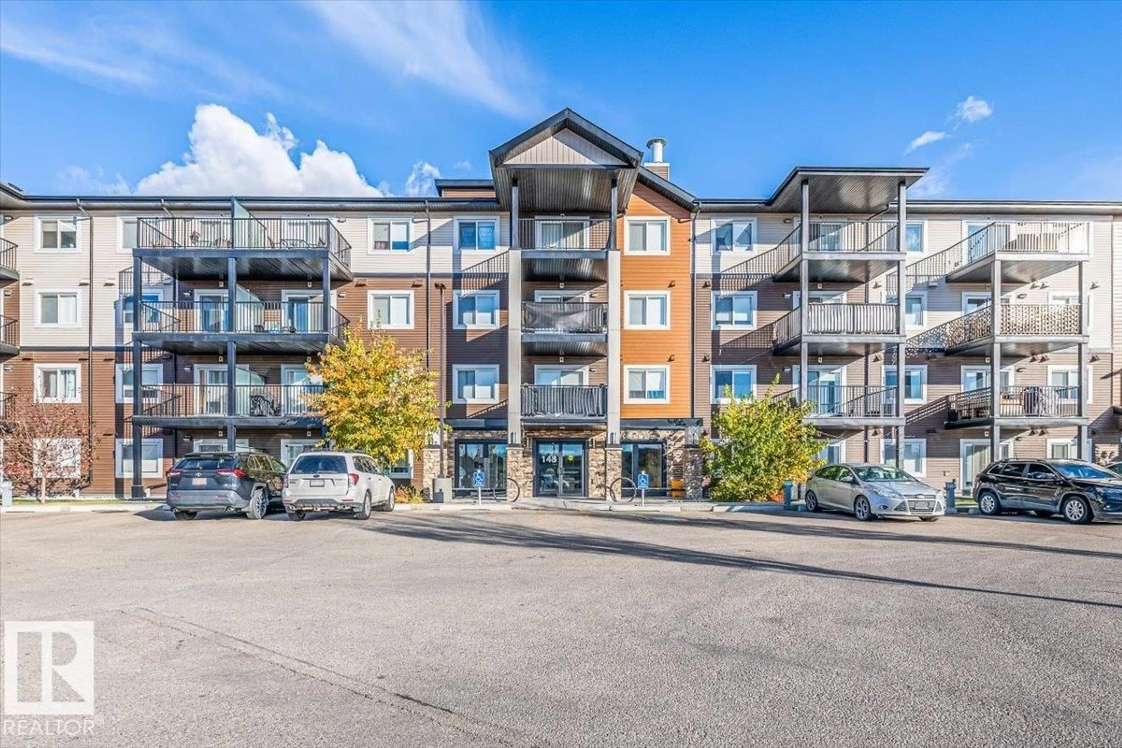 A pic from outside/outdoor area/front of a property/back of a property/a pic from drone, unknown for 148 - 129 EBBERS BV, Edmonton Alberta T5Y4A4