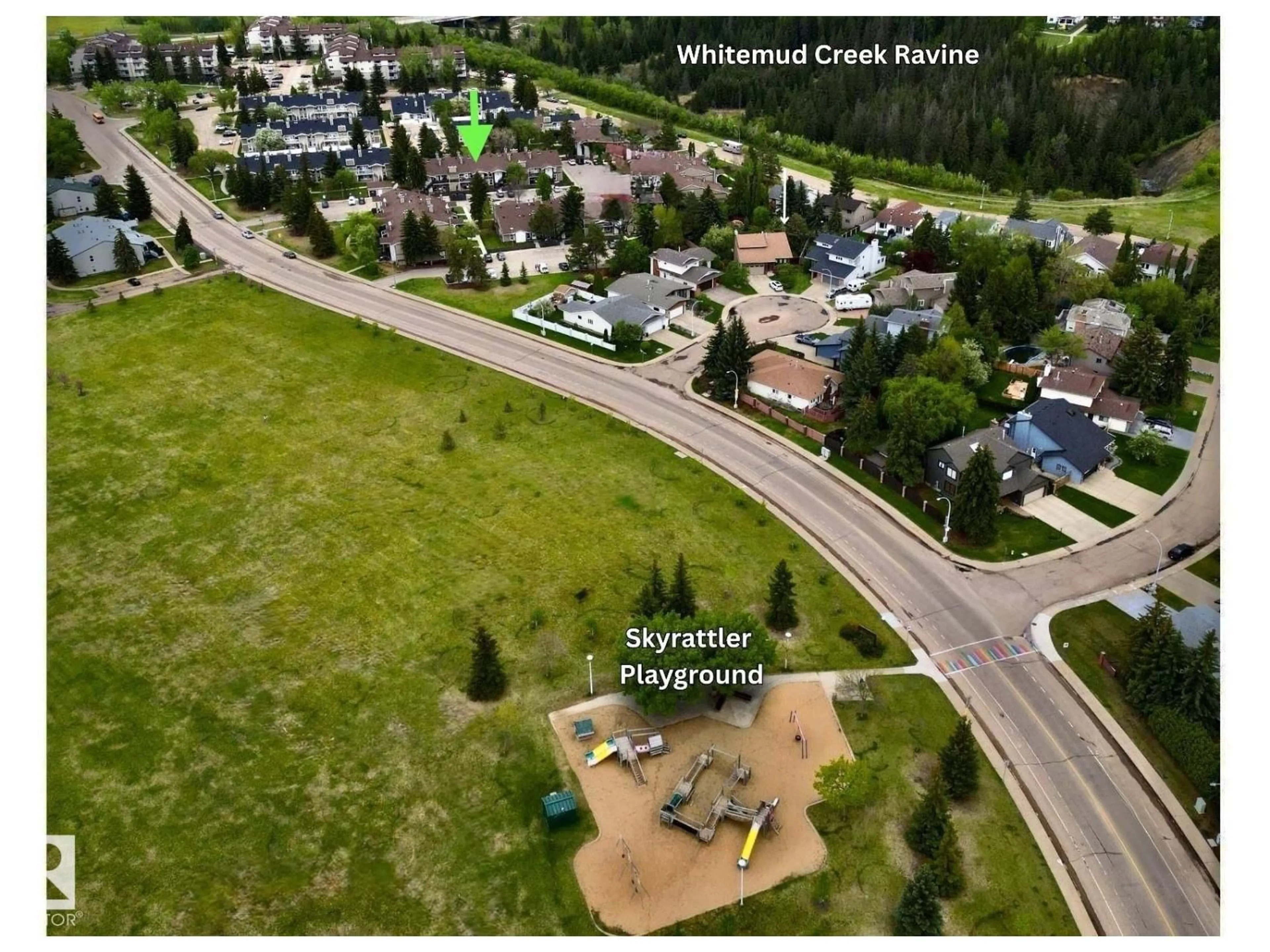 A pic from outside/outdoor area/front of a property/back of a property/a pic from drone, unknown for 1166 SADDLEBACK RD, Edmonton Alberta T6J4Z4