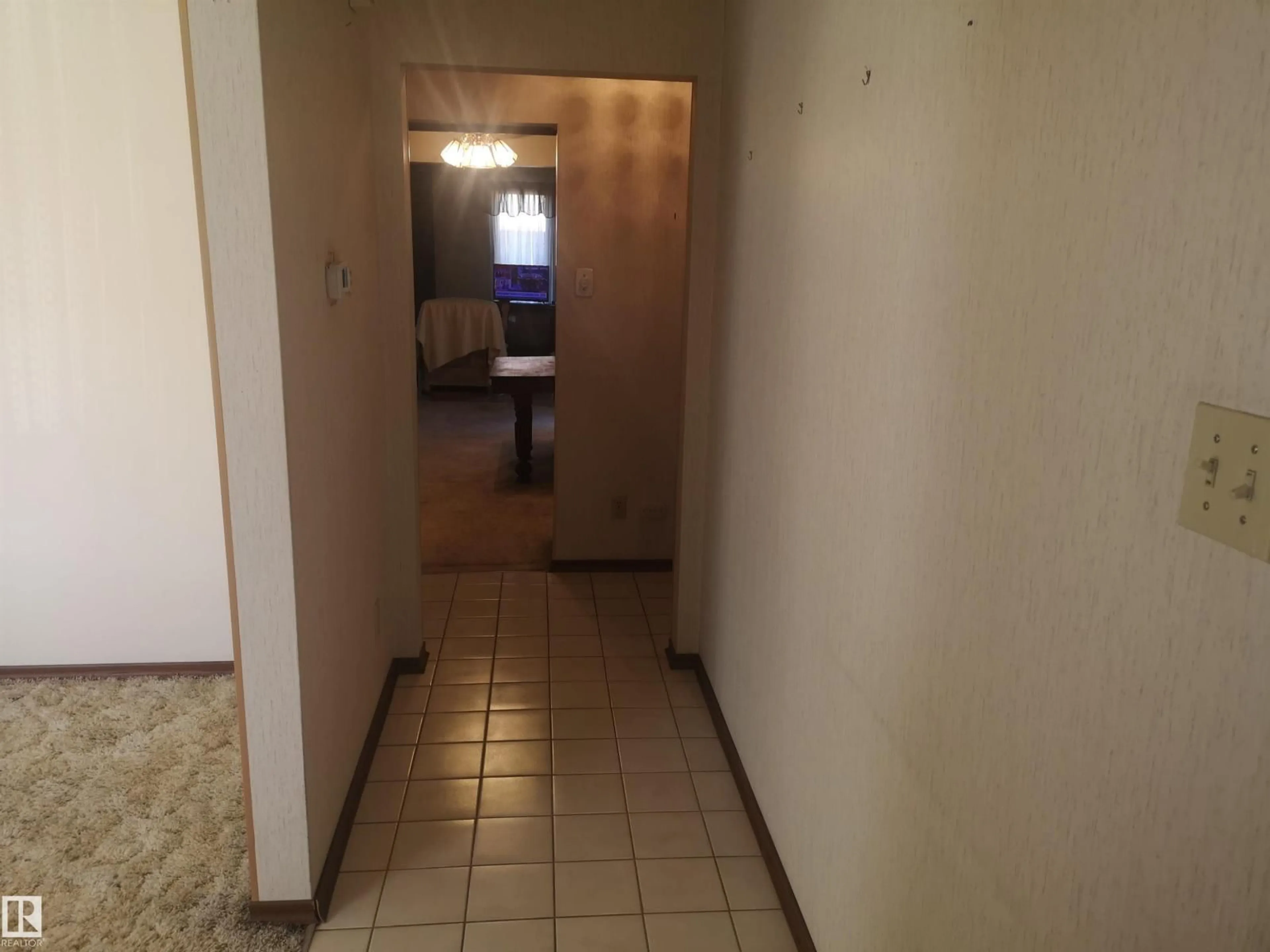 Unknown for 9636 63 AV, Edmonton Alberta T6E0G5