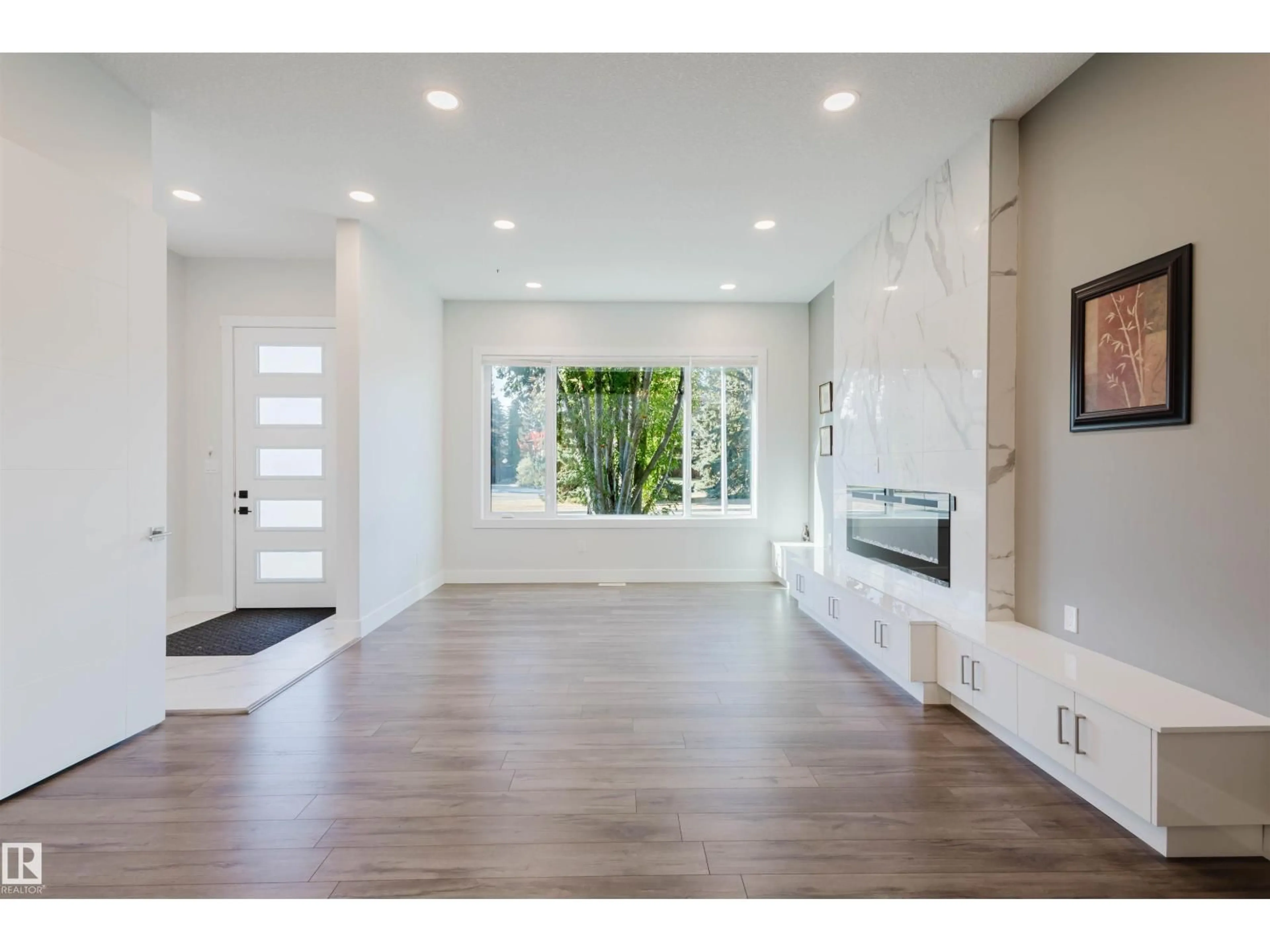 Indoor entryway for NW - 6505 124 ST, Edmonton Alberta T6H1B2