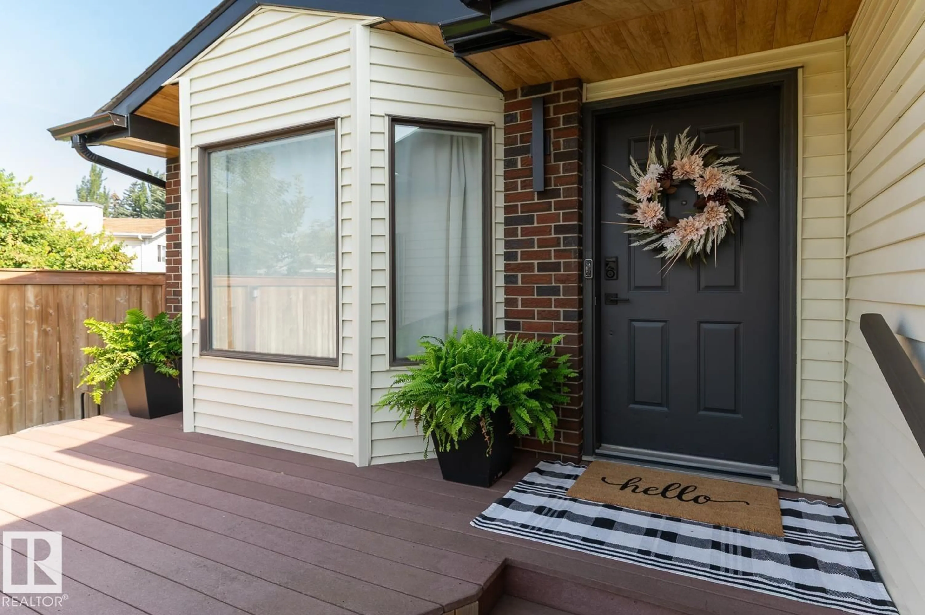 Indoor entryway for 172 ST. ANDREWS DR, Stony Plain Alberta T7Z1K9