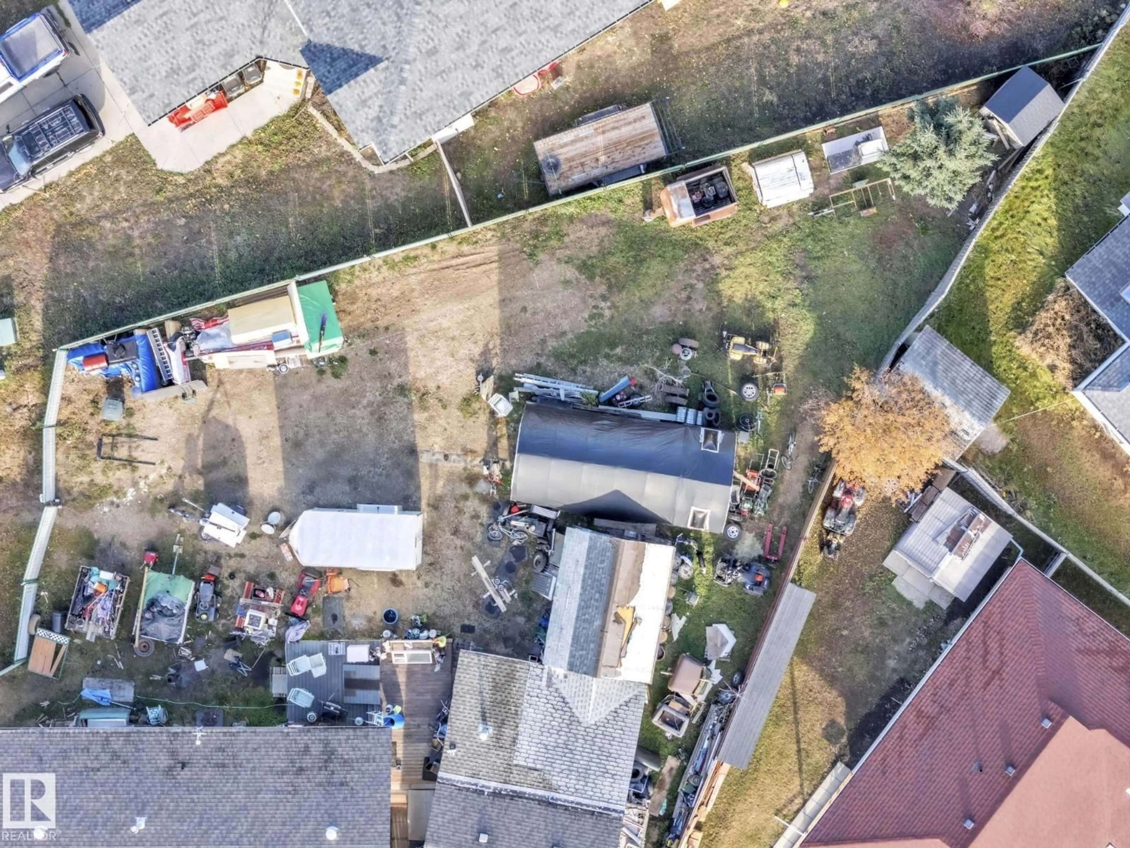 A pic from outside/outdoor area/front of a property/back of a property/a pic from drone, street for 5228 49 AV, Onoway Alberta T0E1V0