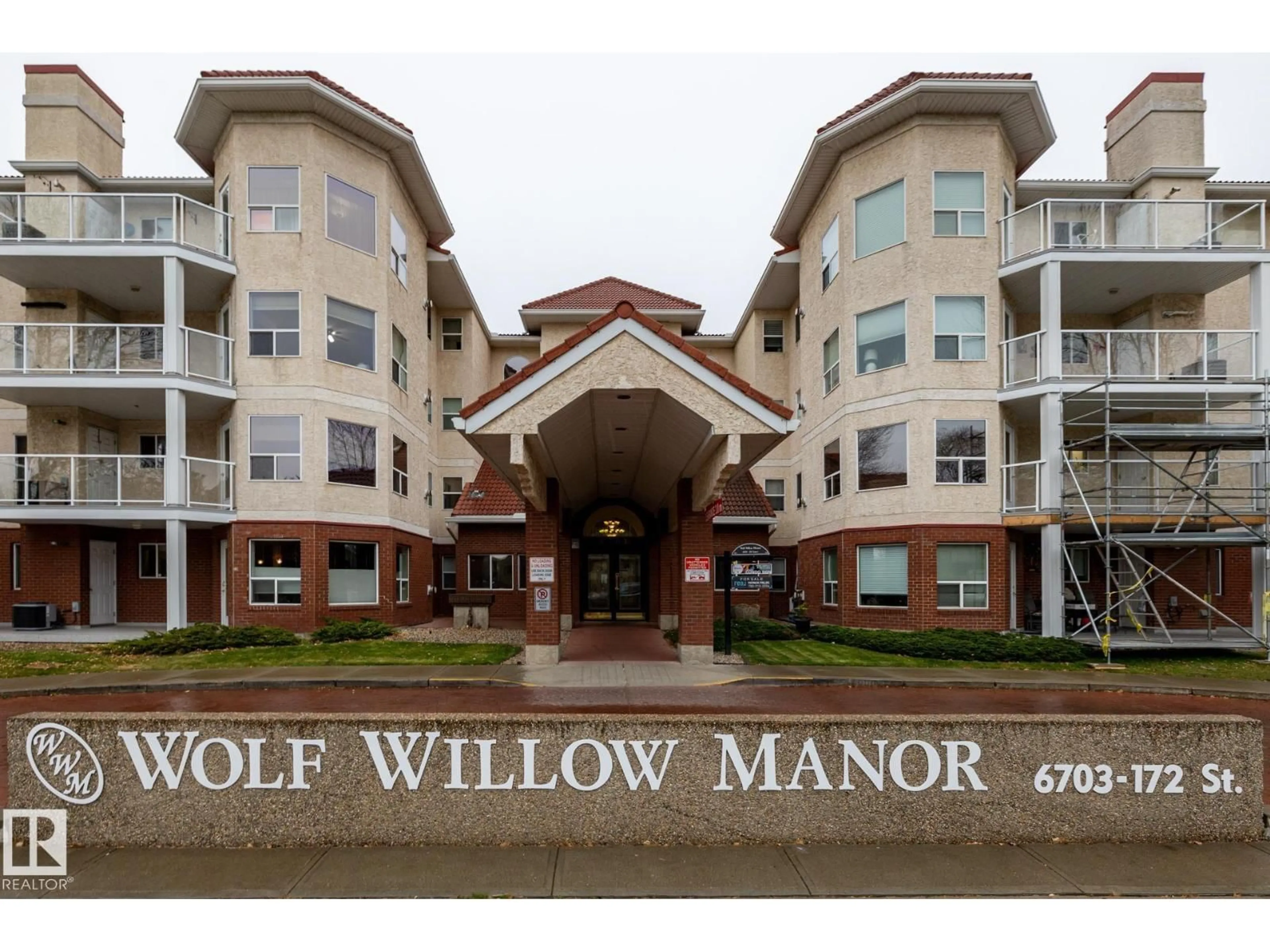 Indoor foyer for #106 - 6703 172 ST, Edmonton Alberta T5T6H9