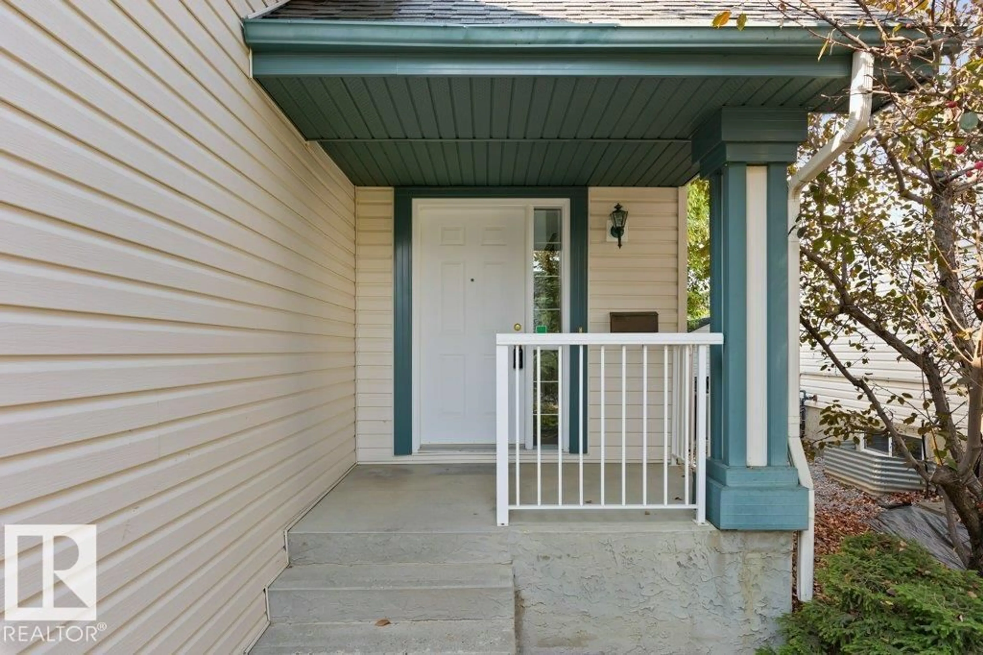 Unknown for 1120 118A ST NW, Edmonton Alberta T6J7C4